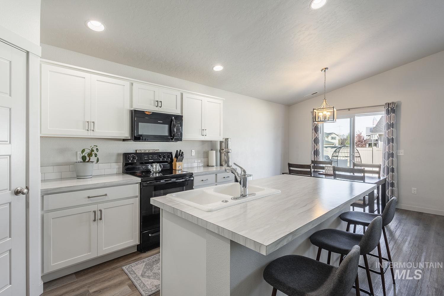16924 N Lowerfield Loop Property Photo 14