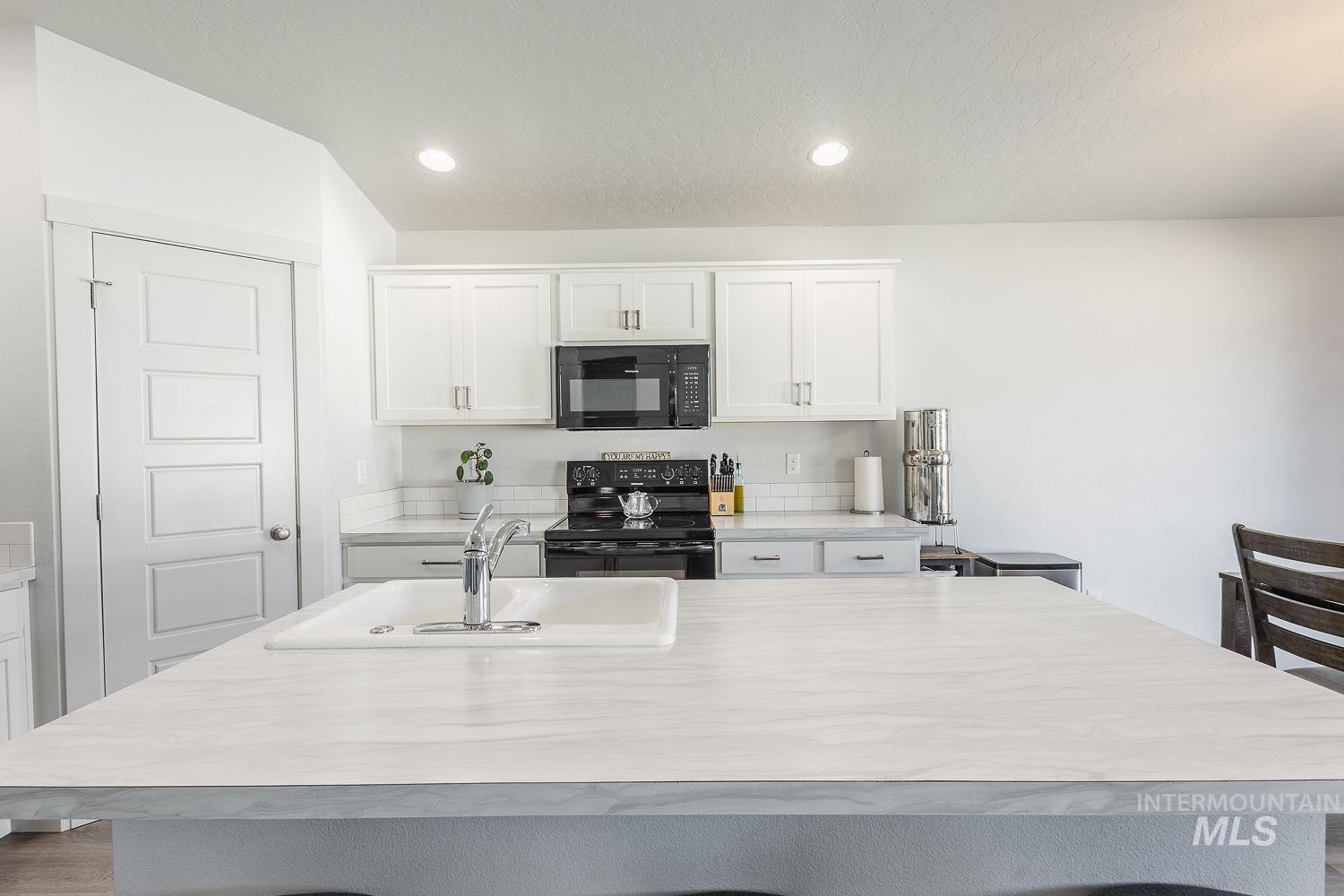 16924 N Lowerfield Loop Property Photo 15