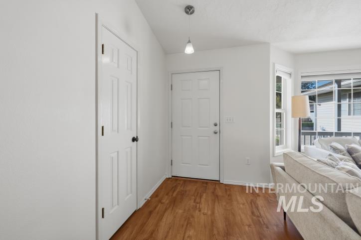 10112 W Jewell St. Property Photo 6