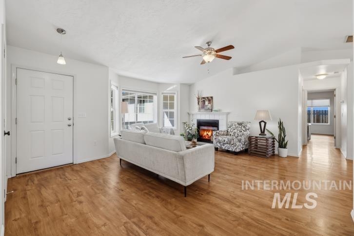 10112 W Jewell St. Property Photo 7