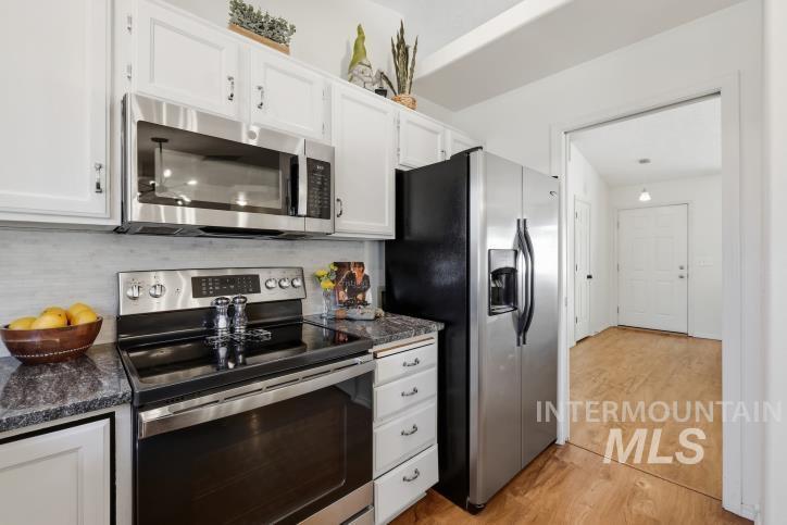 10112 W Jewell St. Property Photo 12
