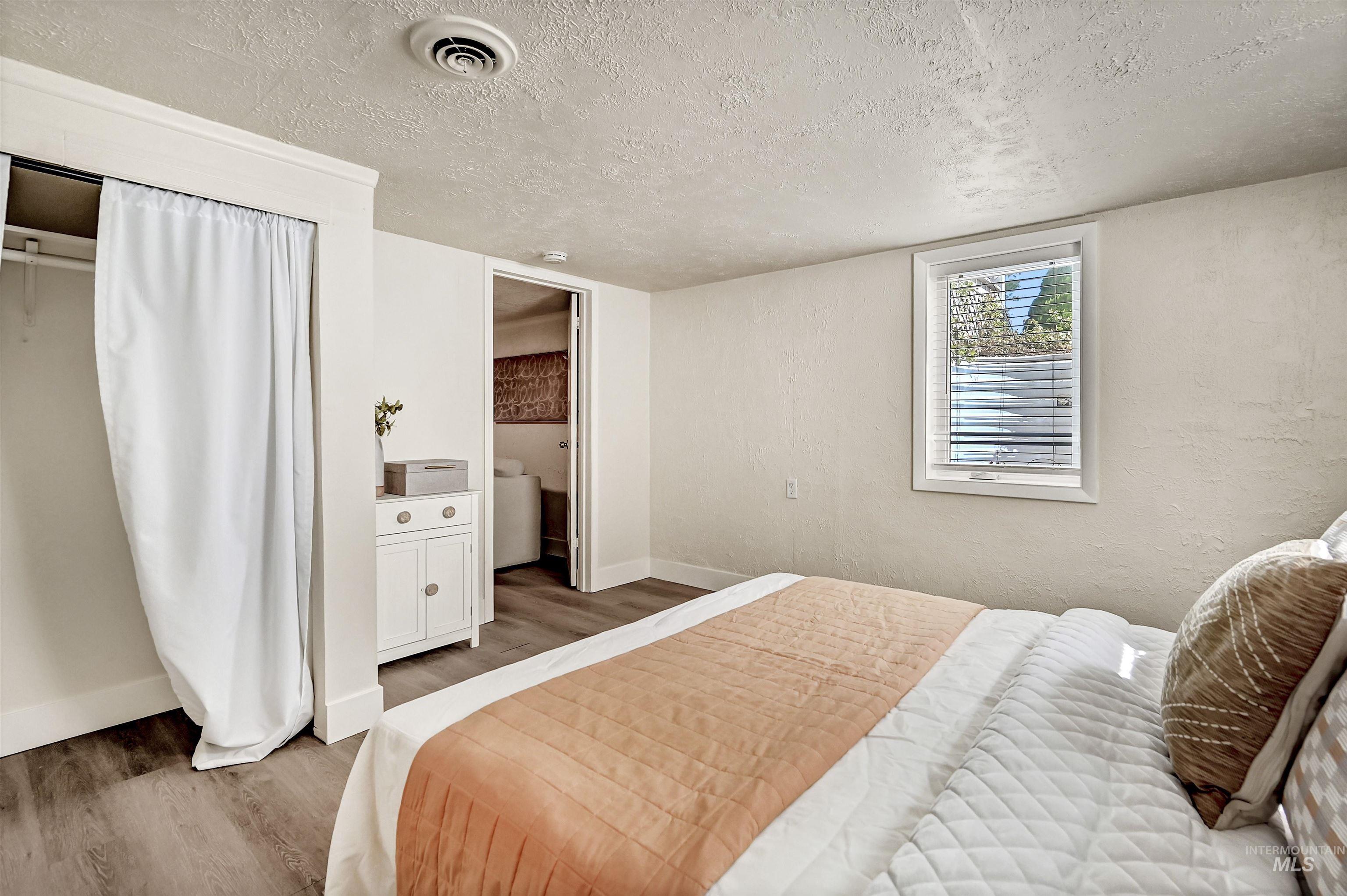 1717 S Euclid Ave Property Photo 19