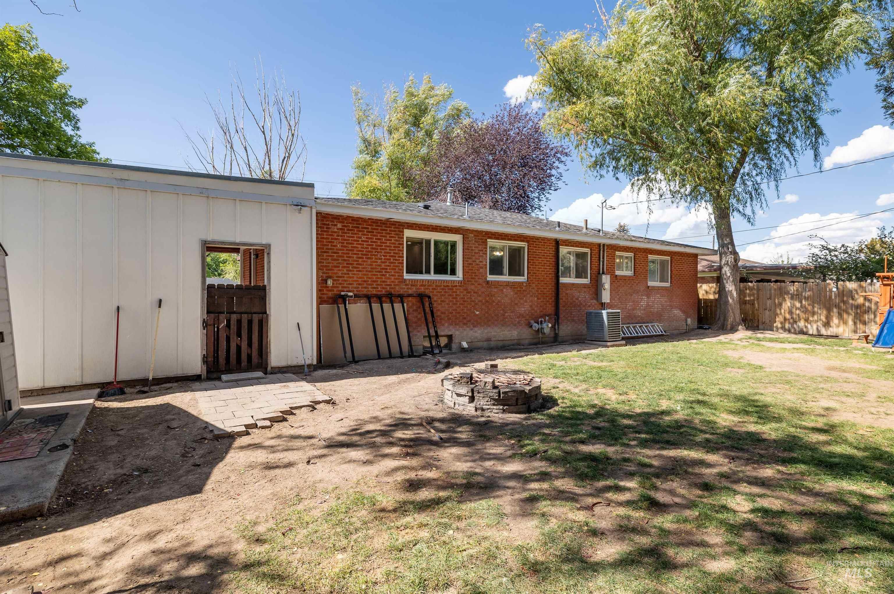 1422 N Fillmore Street Property Photo 24