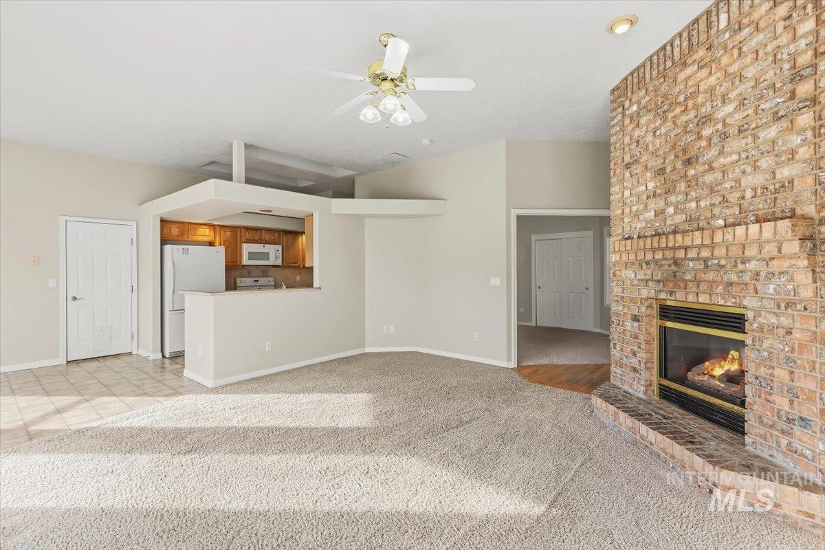 1404 Burnett Dr Property Photo 9