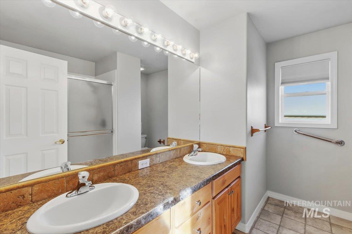 1404 Burnett Dr Property Photo 23
