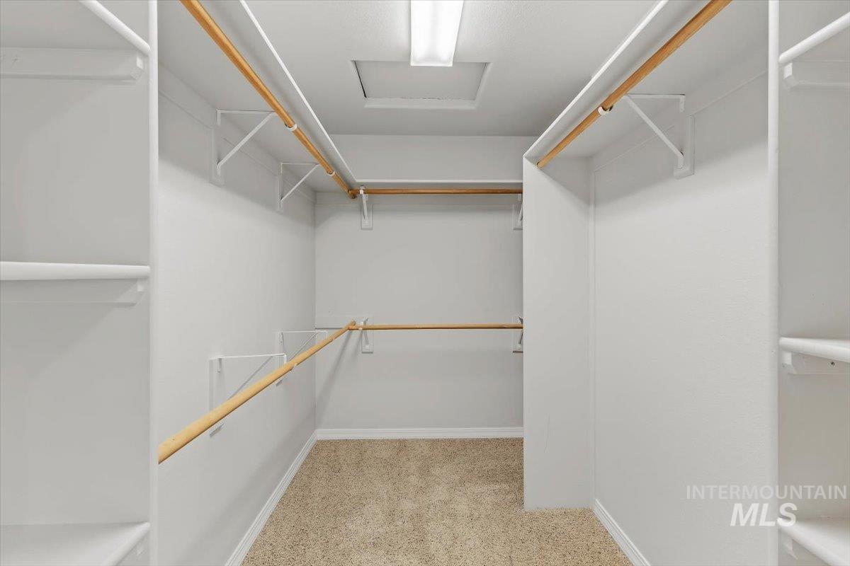 1404 Burnett Dr Property Photo 26