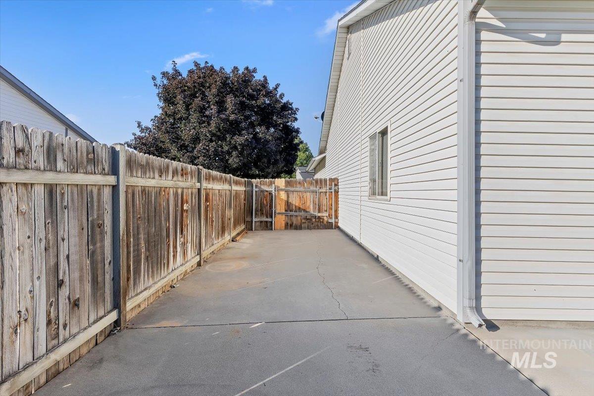 1404 Burnett Dr Property Photo 33