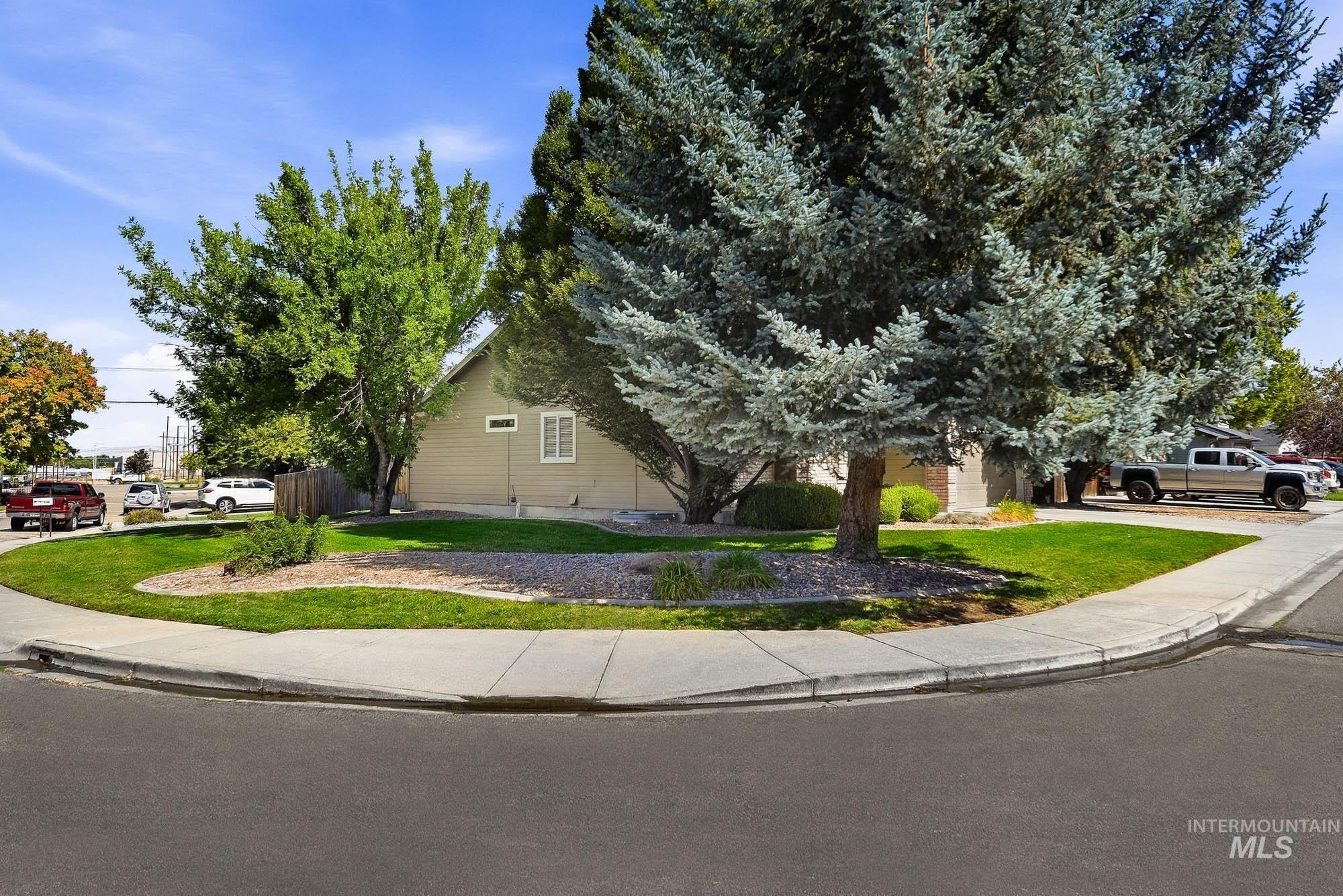 11248 W Red Maple Dr Property Photo 4