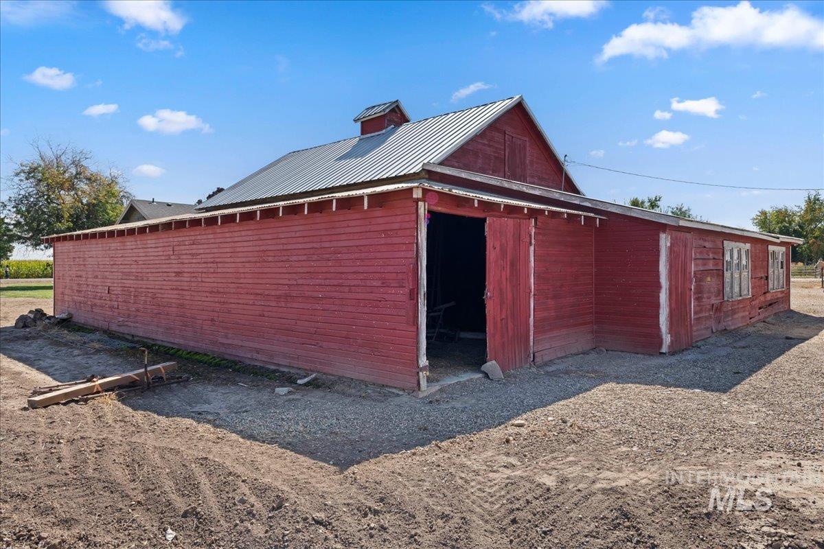 7425 Elmore Rd. Property Photo 32