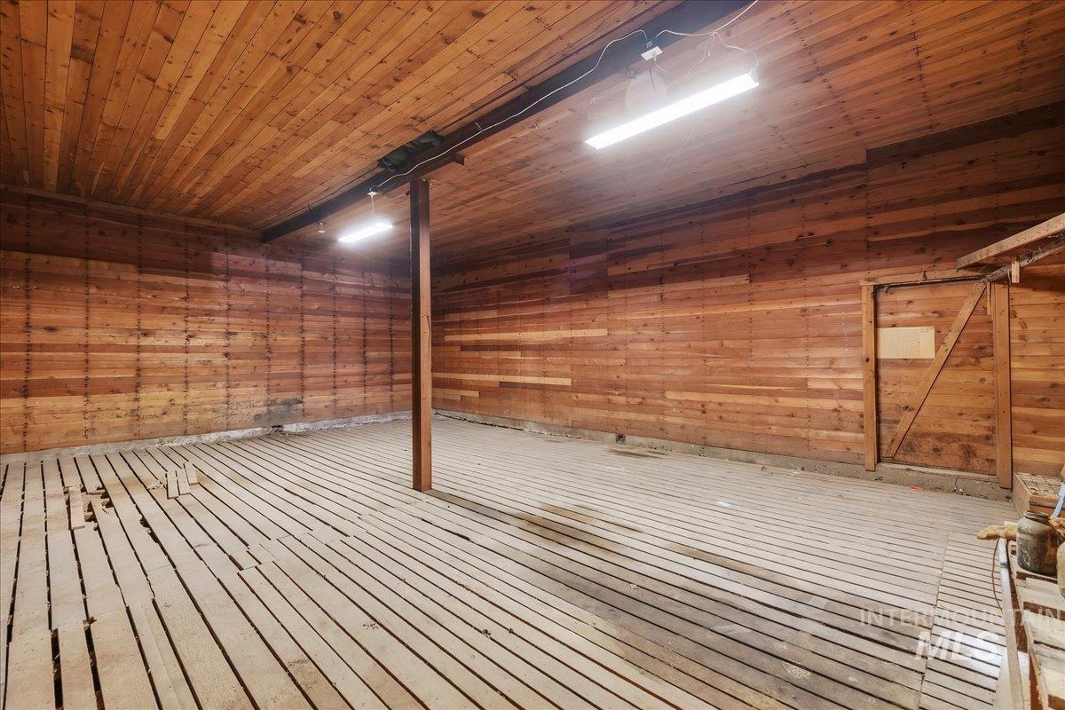 7425 Elmore Rd. Property Photo 37
