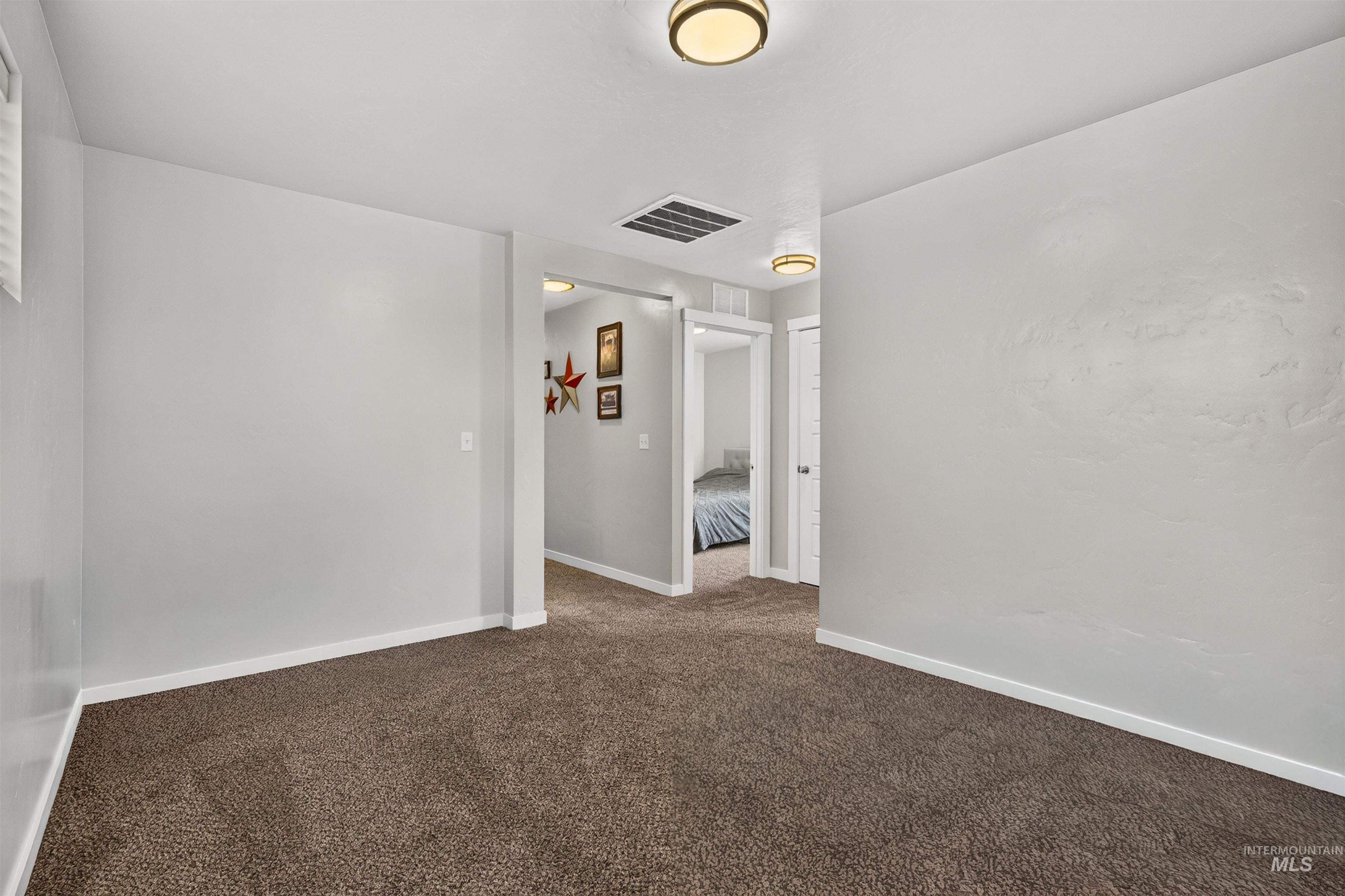 1802 W Heavy Timber Dr Property Photo 16