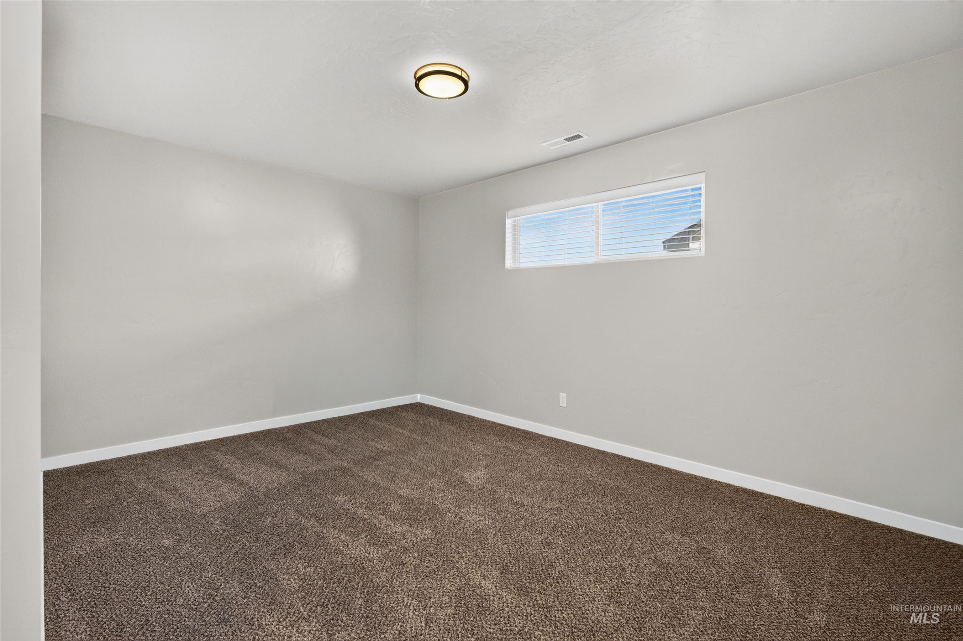 1802 W Heavy Timber Dr Property Photo 18