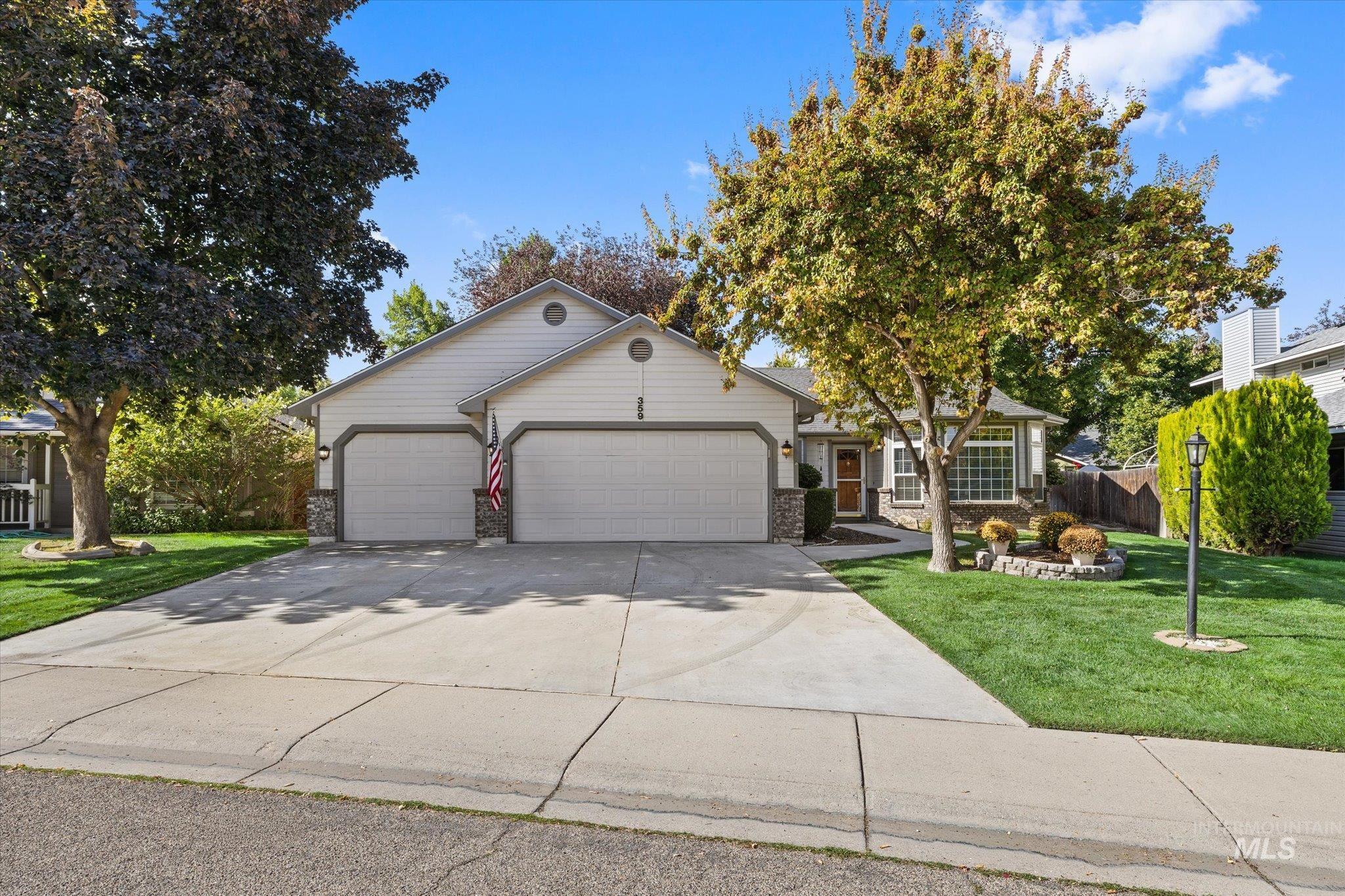 359 S Thoreau Way Property Photo 1