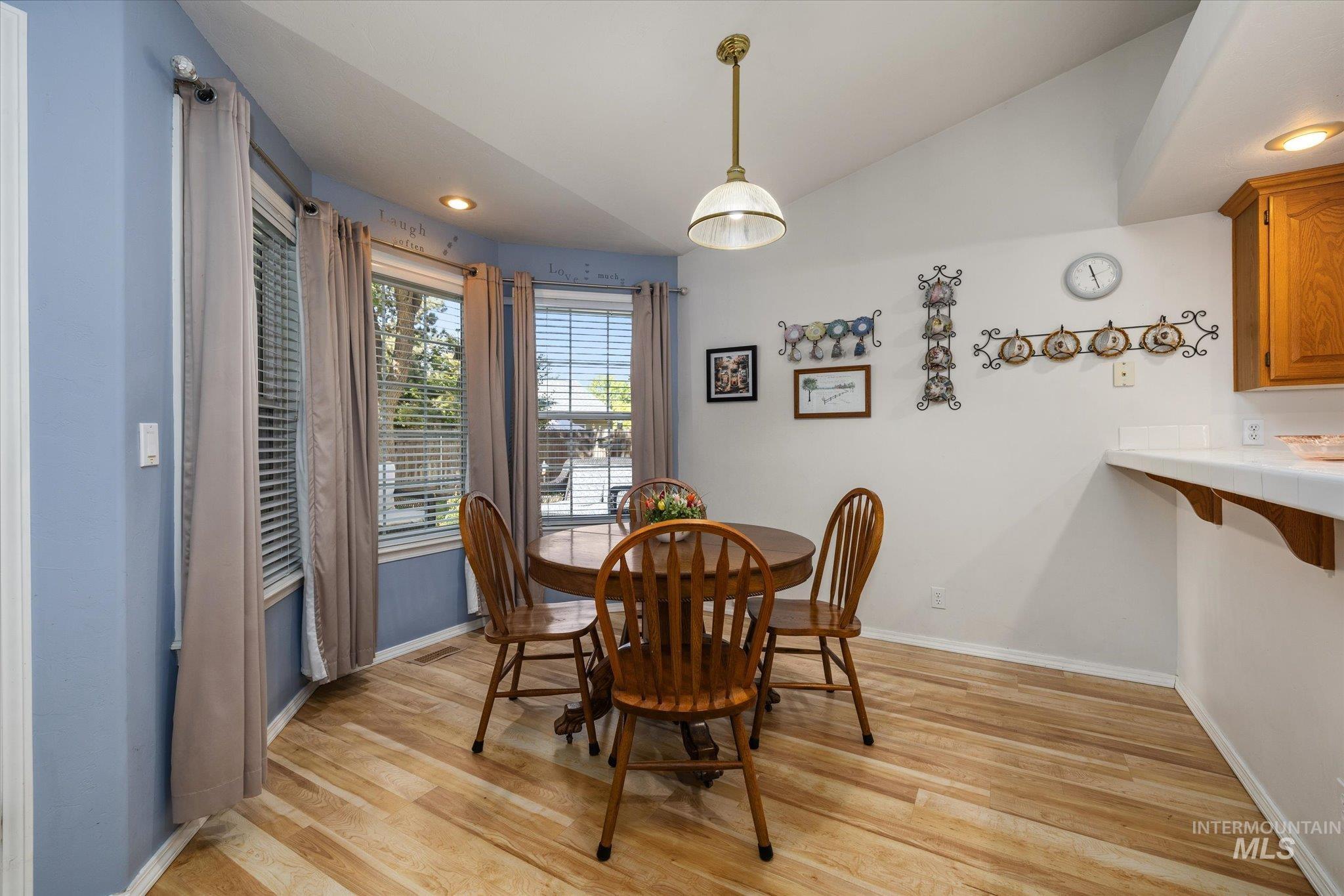 359 S Thoreau Way Property Photo 12