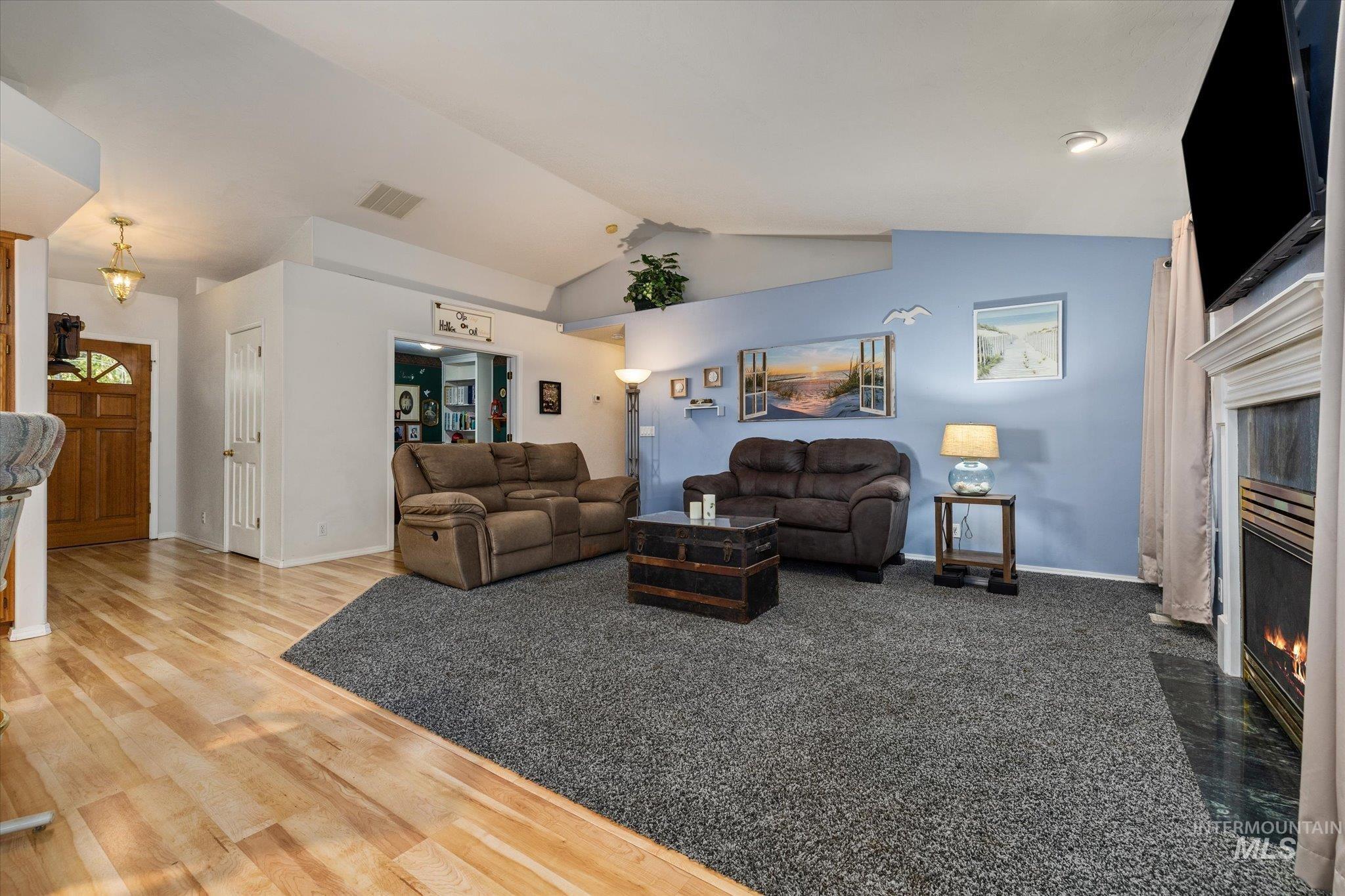 359 S Thoreau Way Property Photo 19