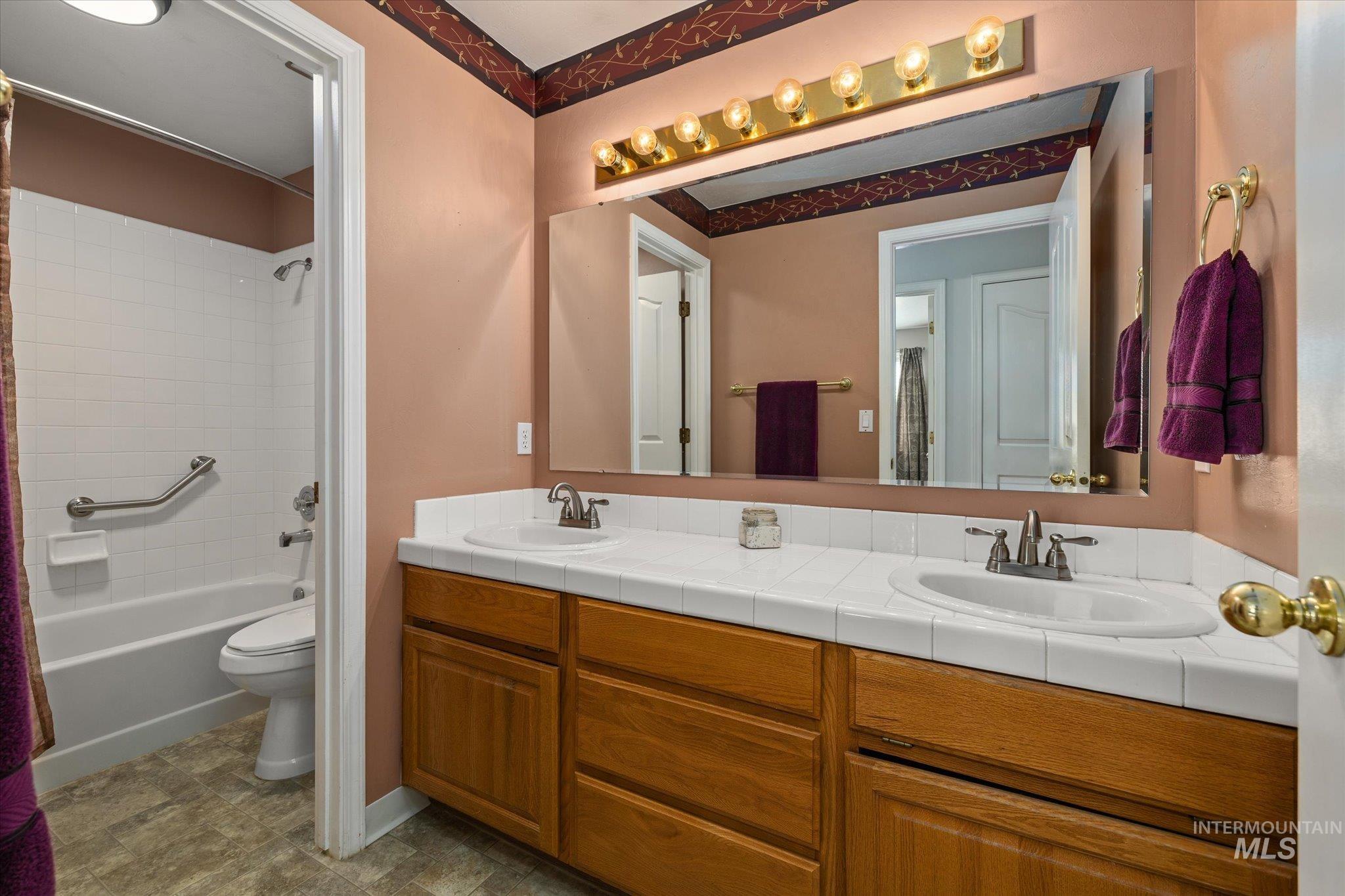 359 S Thoreau Way Property Photo 36
