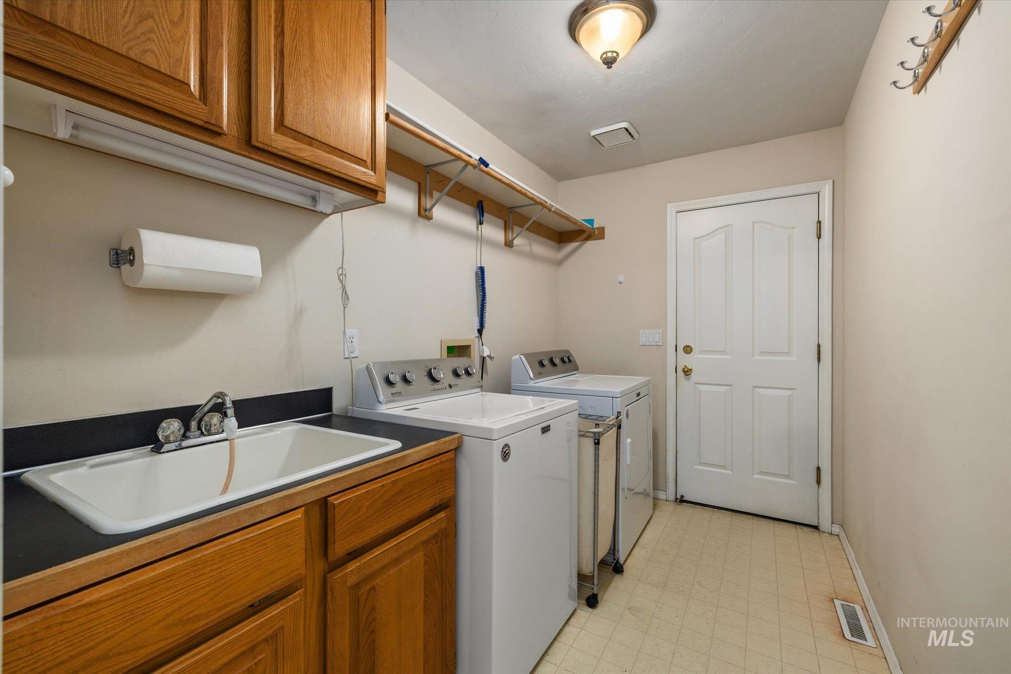 359 S Thoreau Way Property Photo 40
