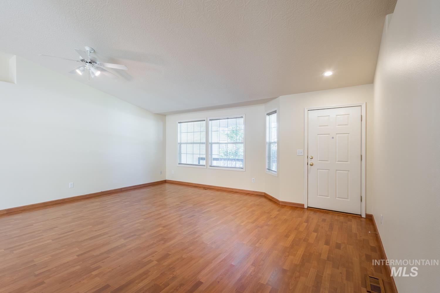 13515 W Persimmon St Property Photo 4