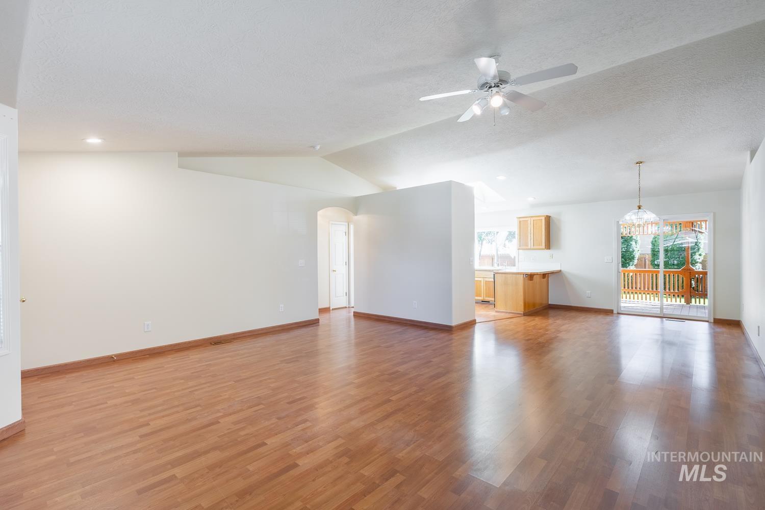 13515 W Persimmon St Property Photo 5