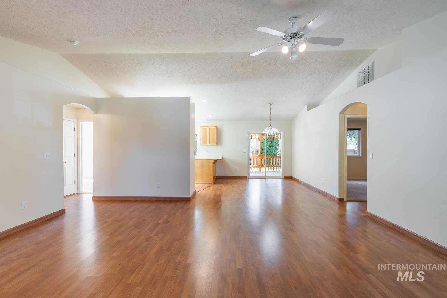 13515 W Persimmon St Property Photo 6