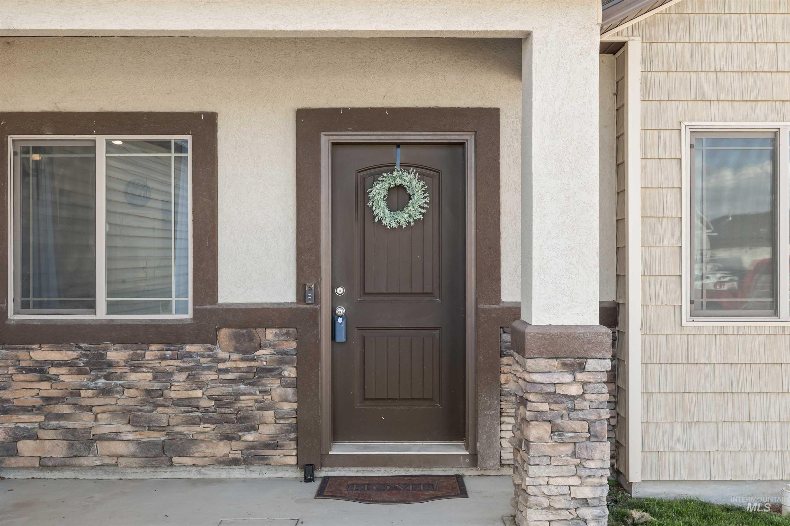 240 Glacier Meadows Way Property Photo 4