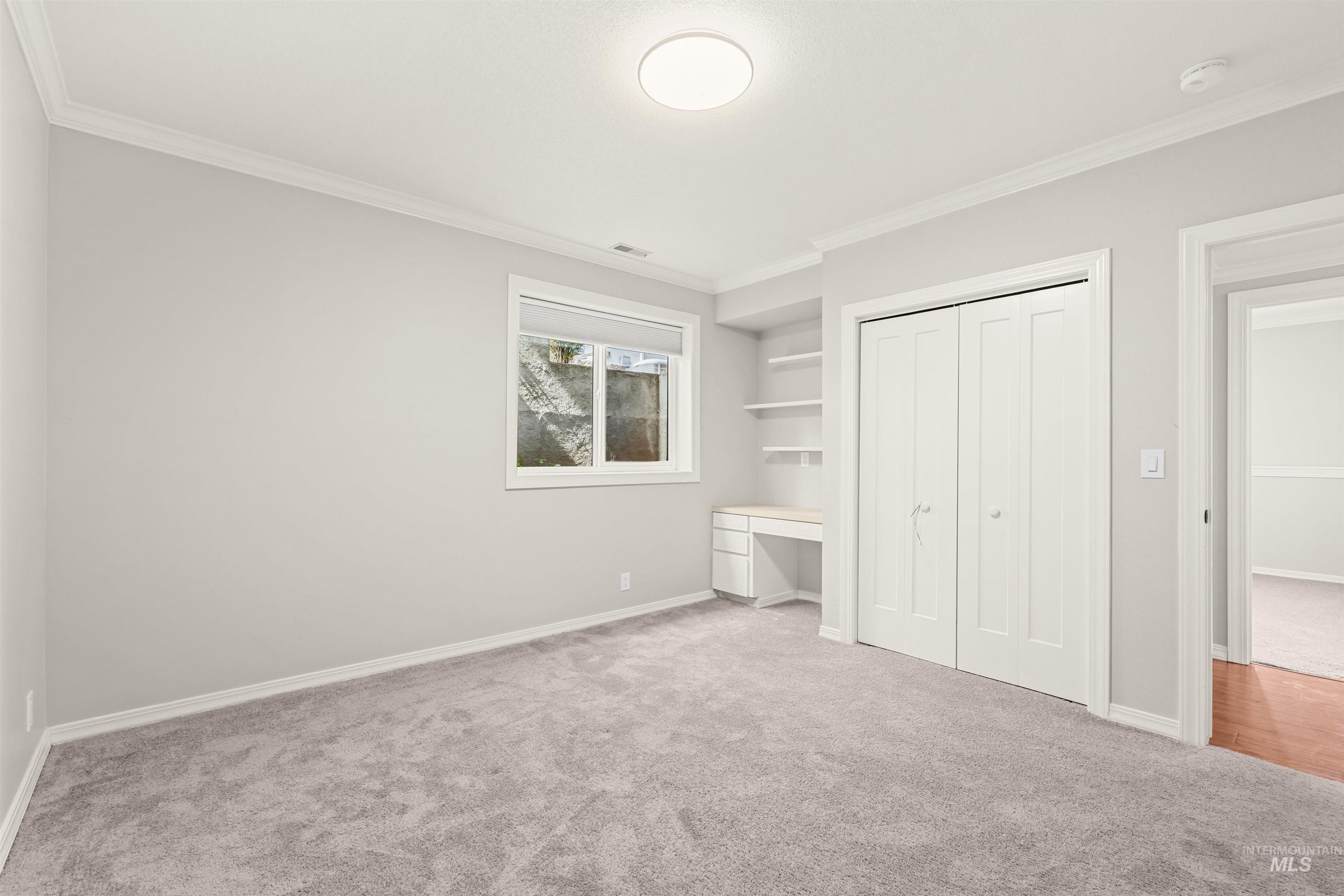 1218 E Hearthstone Drive Property Photo 33