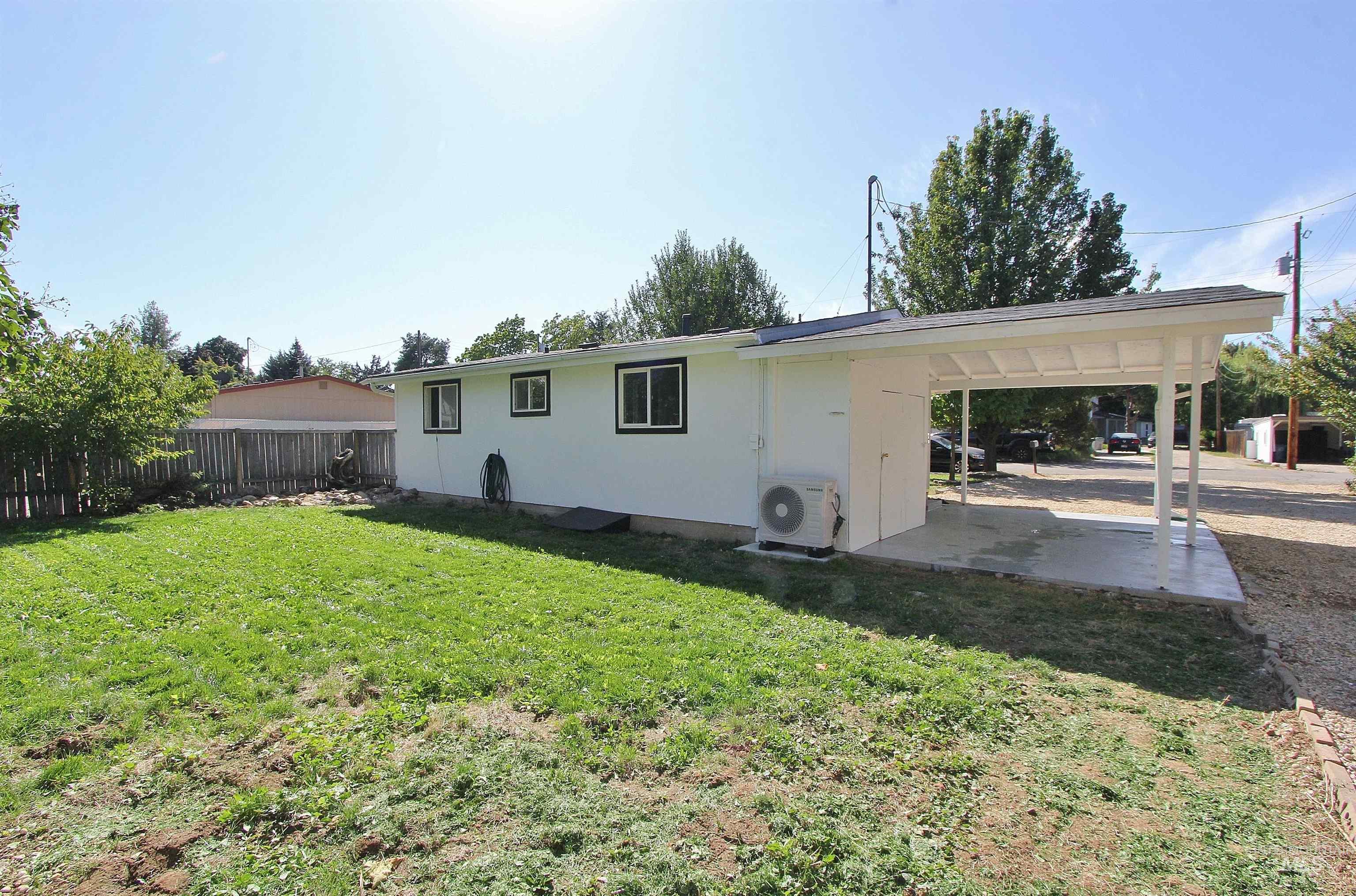 4026 N Christine St Property Photo 17