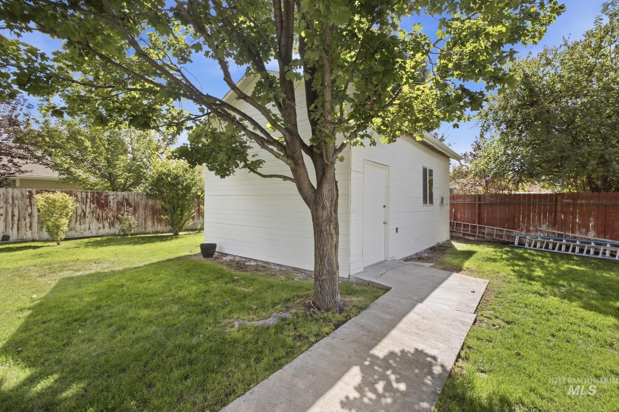 978 Aspenwood Ln Property Photo 6