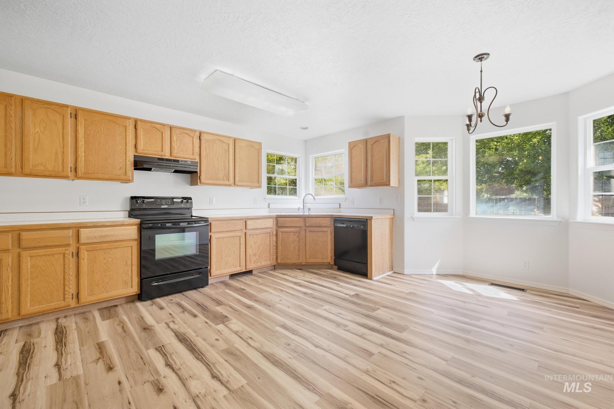 978 Aspenwood Ln Property Photo 12