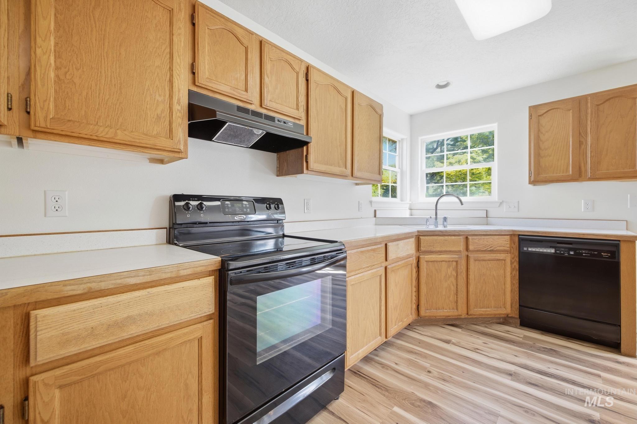 978 Aspenwood Ln Property Photo 16