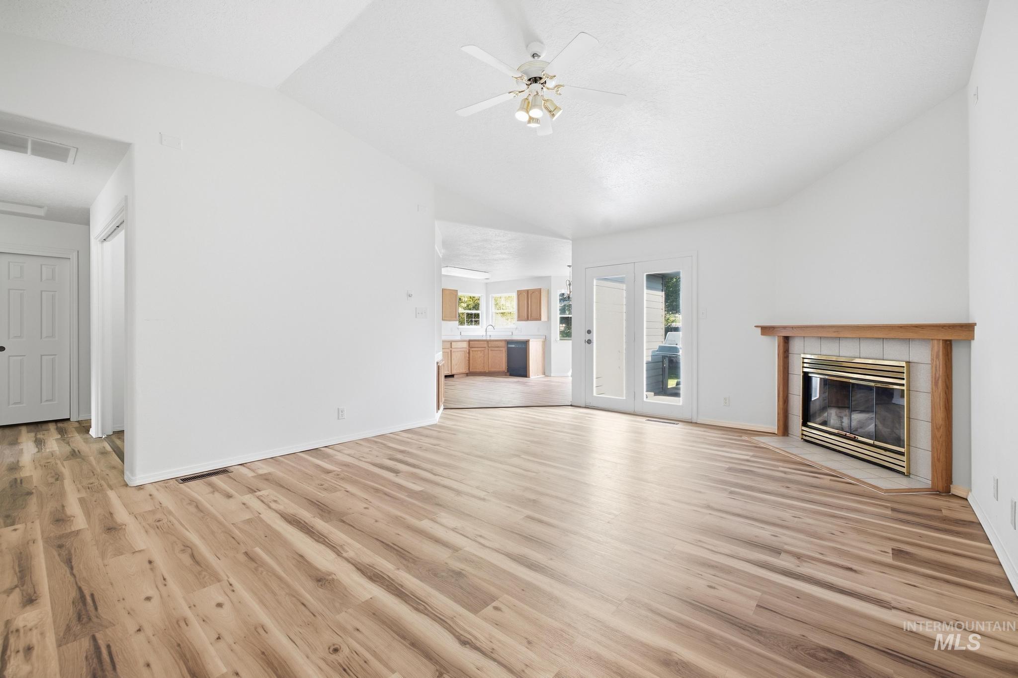978 Aspenwood Ln Property Photo 18