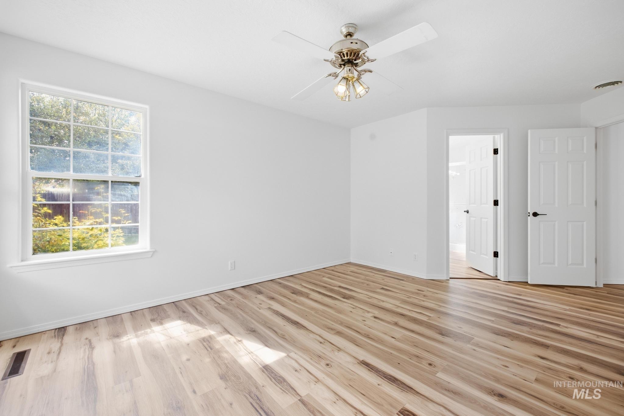 978 Aspenwood Ln Property Photo 23