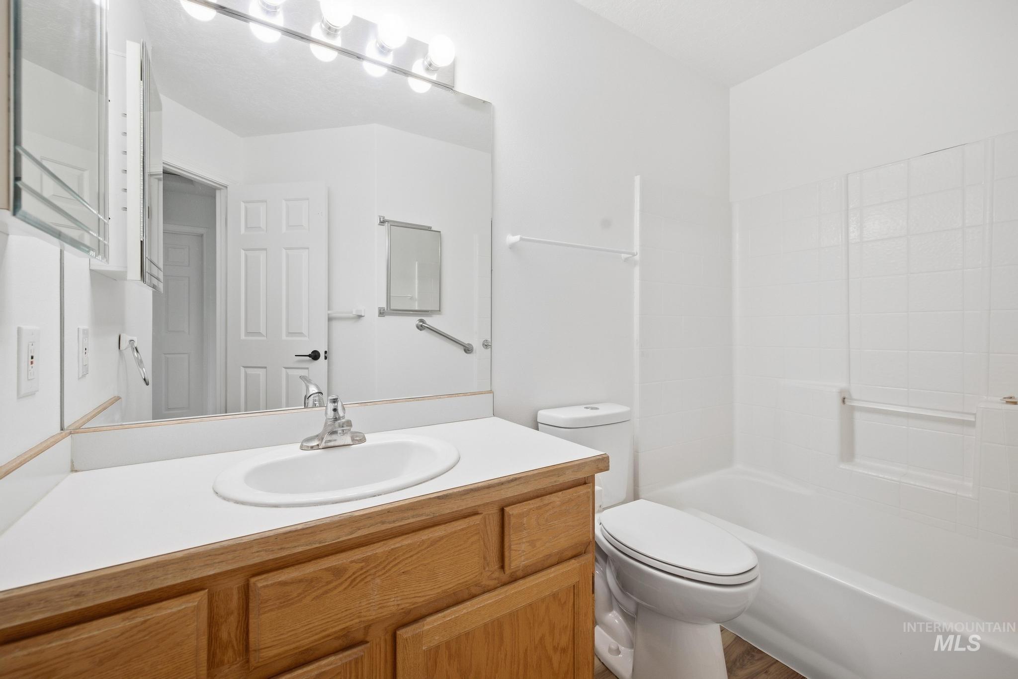 978 Aspenwood Ln Property Photo 33