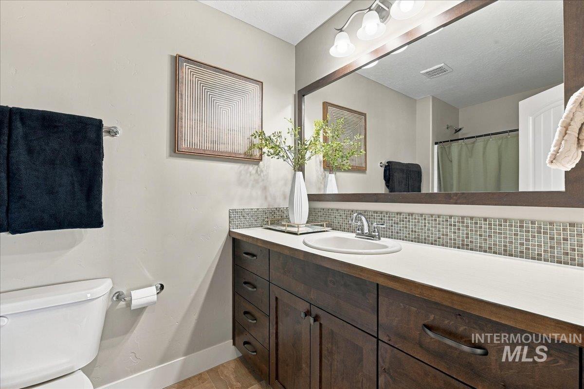 1122 W Seldovia Dr Property Photo 26