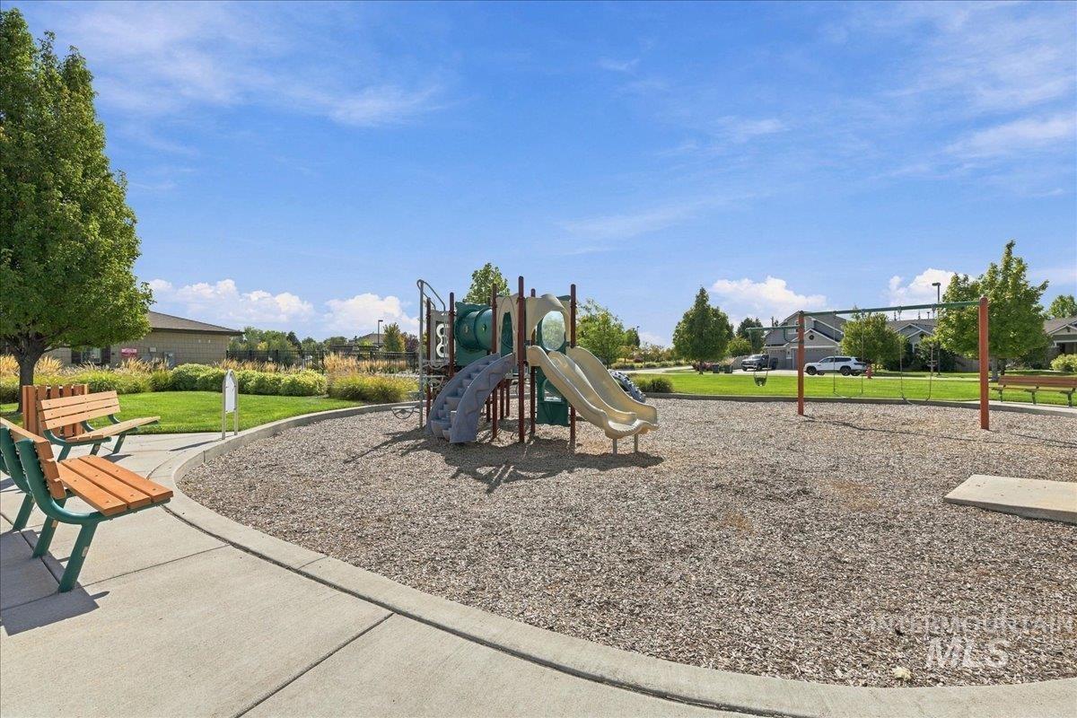 1122 W Seldovia Dr Property Photo 39
