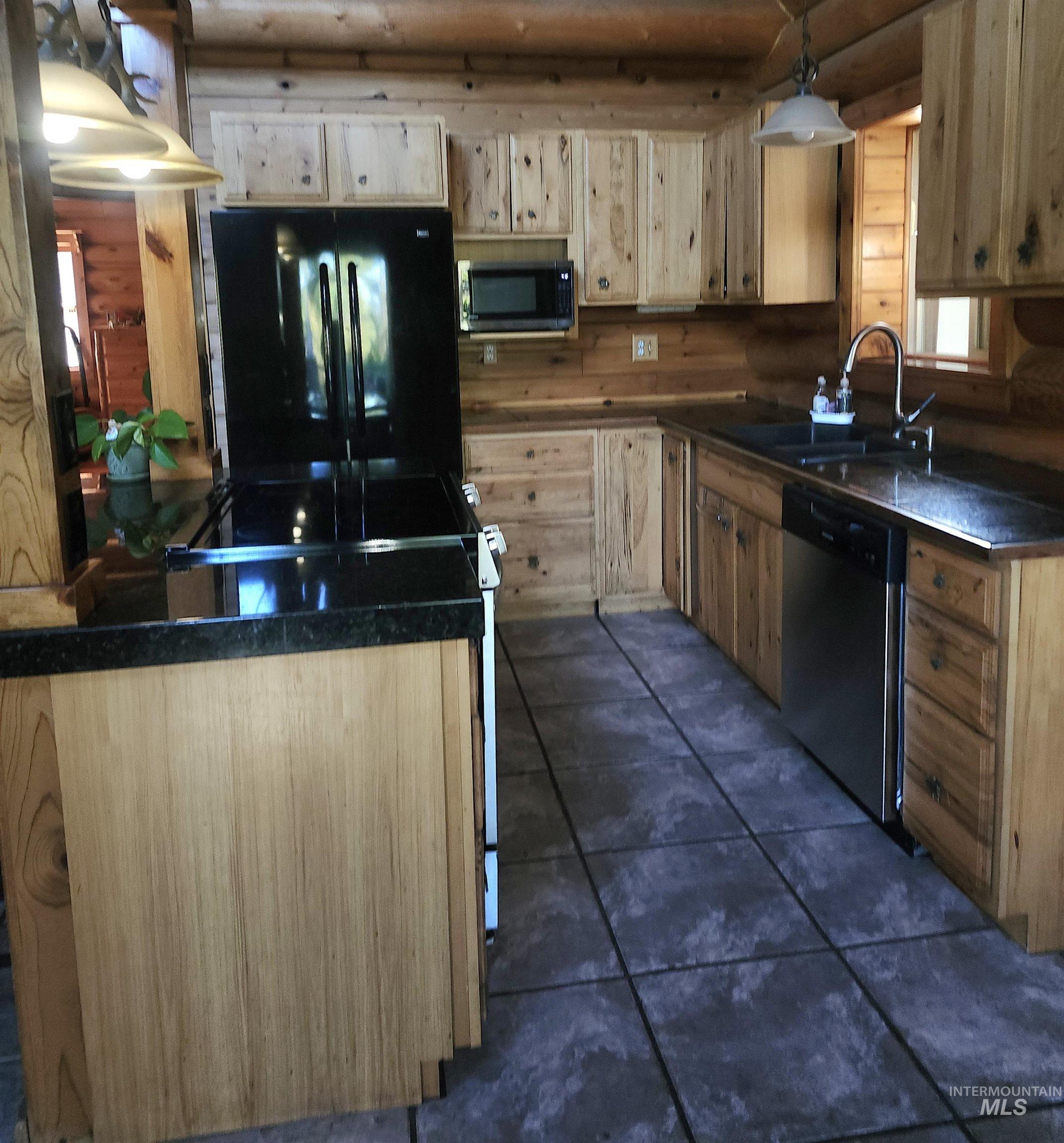 1464 Cedar Ridge Dr Property Photo 8
