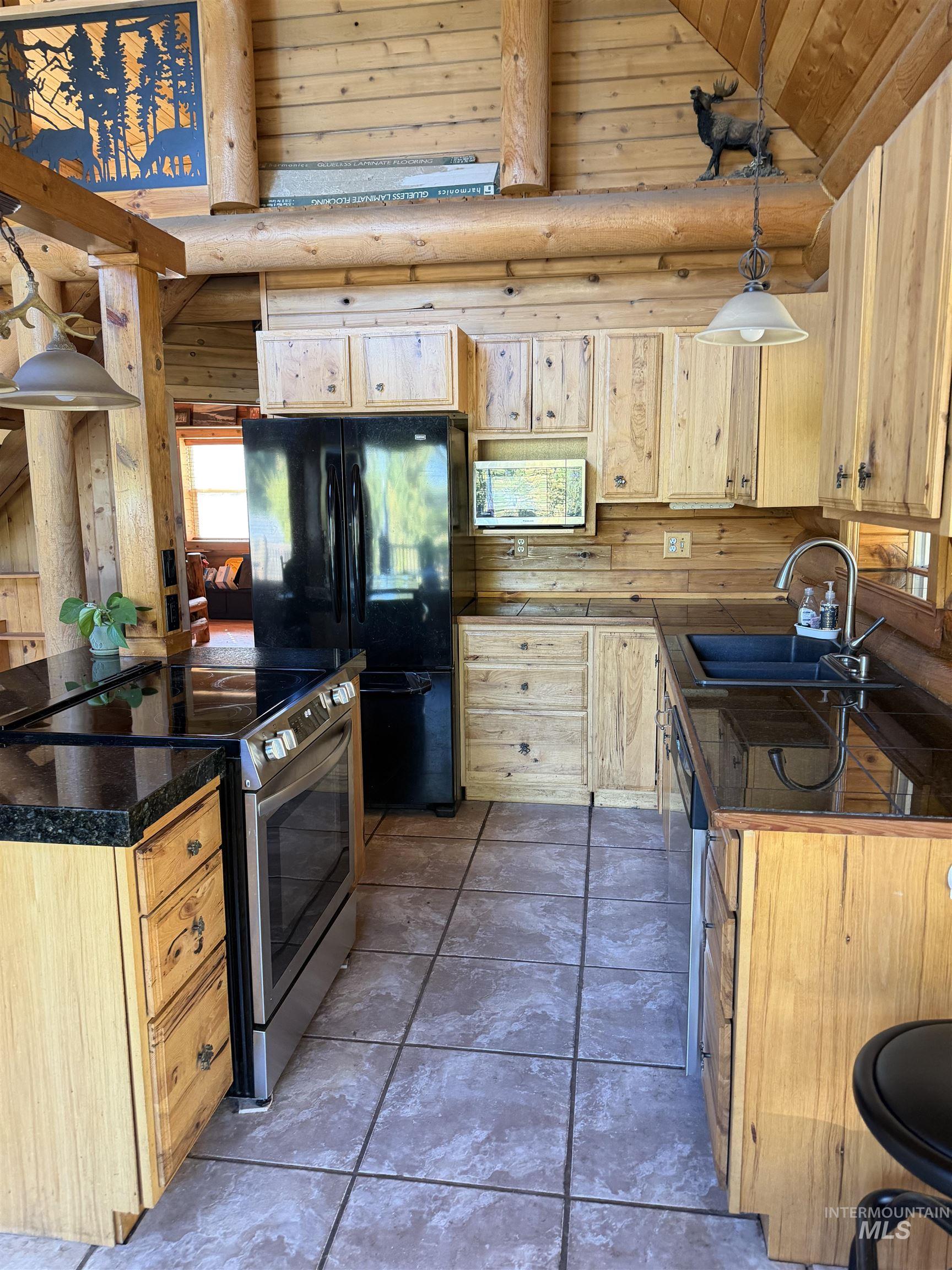 1464 Cedar Ridge Dr Property Photo 8