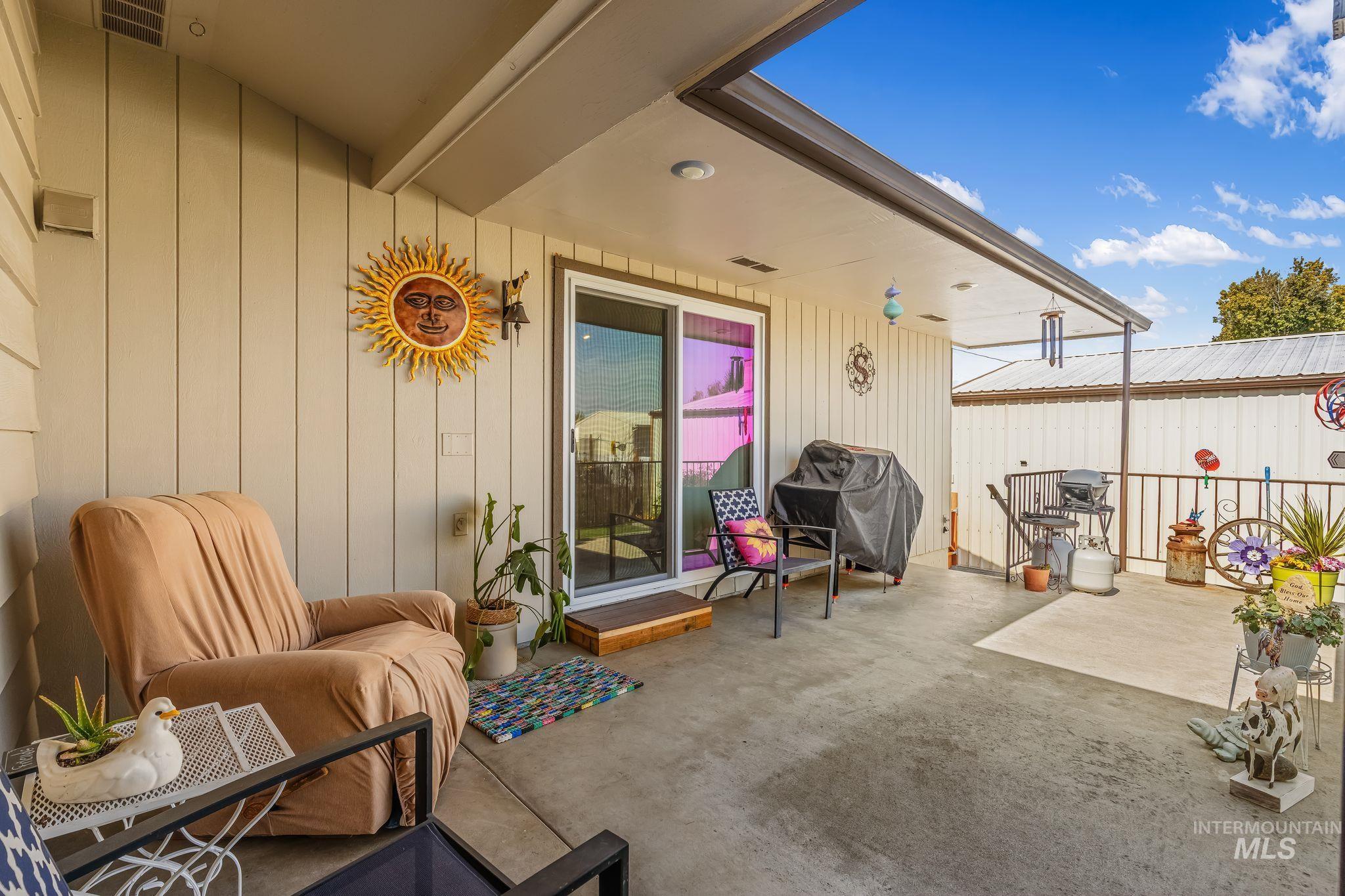 1231 Airway Ave Property Photo 38