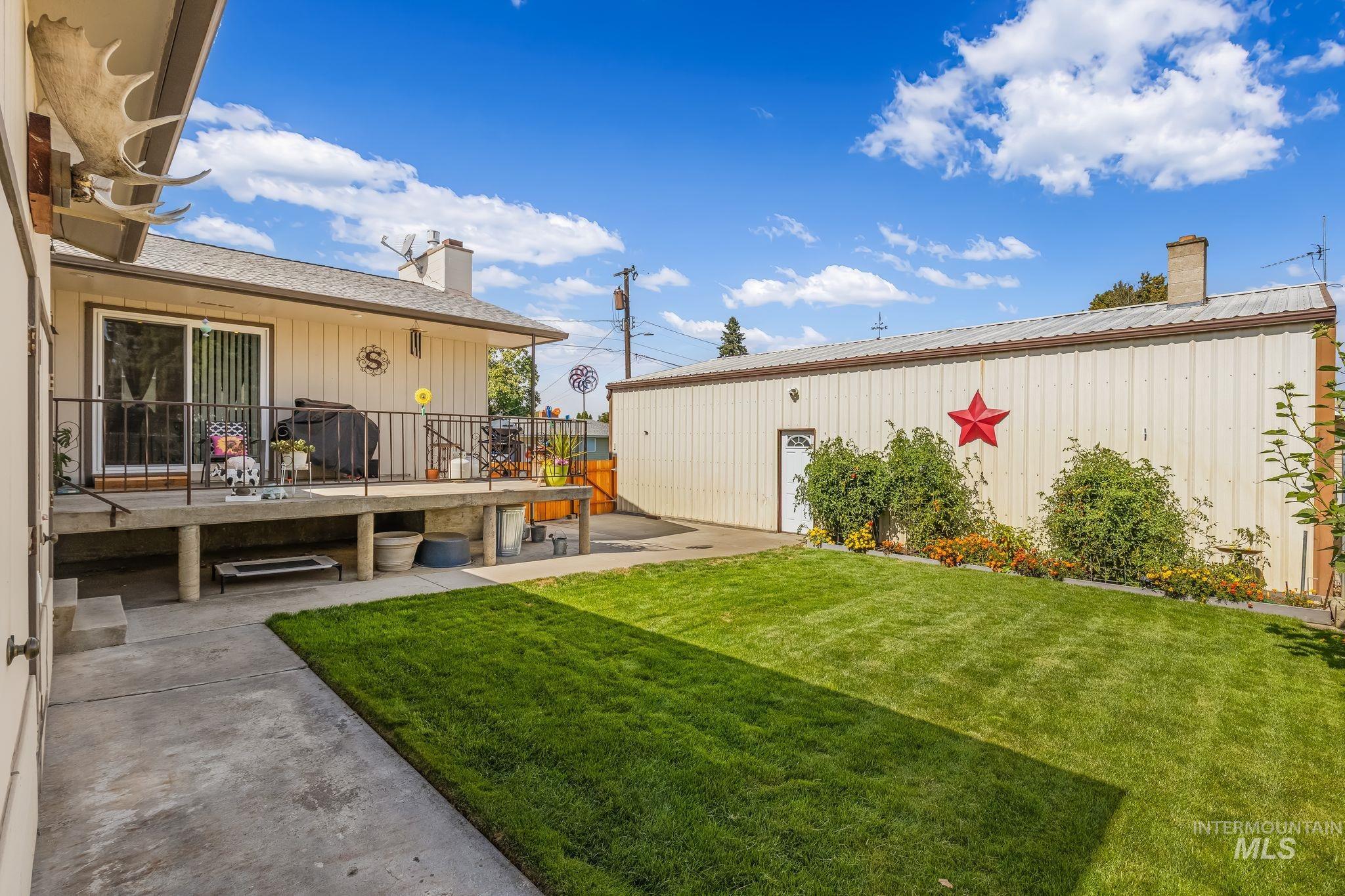 1231 Airway Ave Property Photo 46