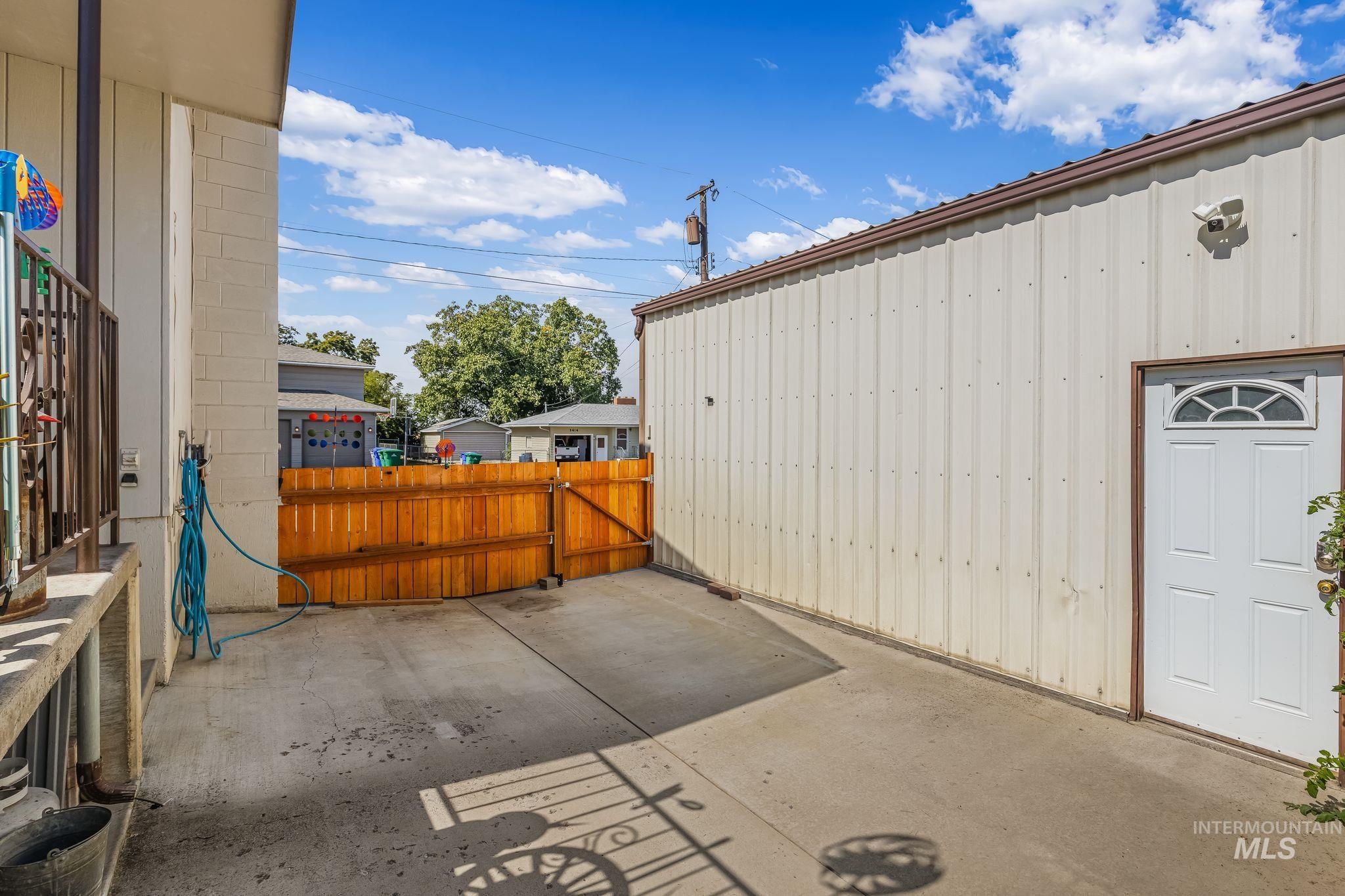 1231 Airway Ave Property Photo 47