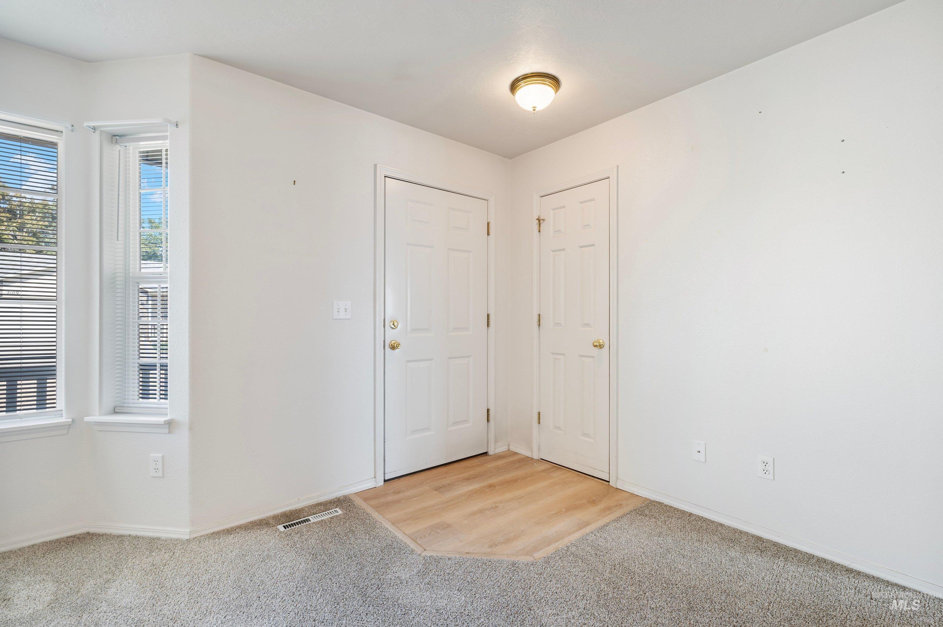 2110 Glenn Way Property Photo 6