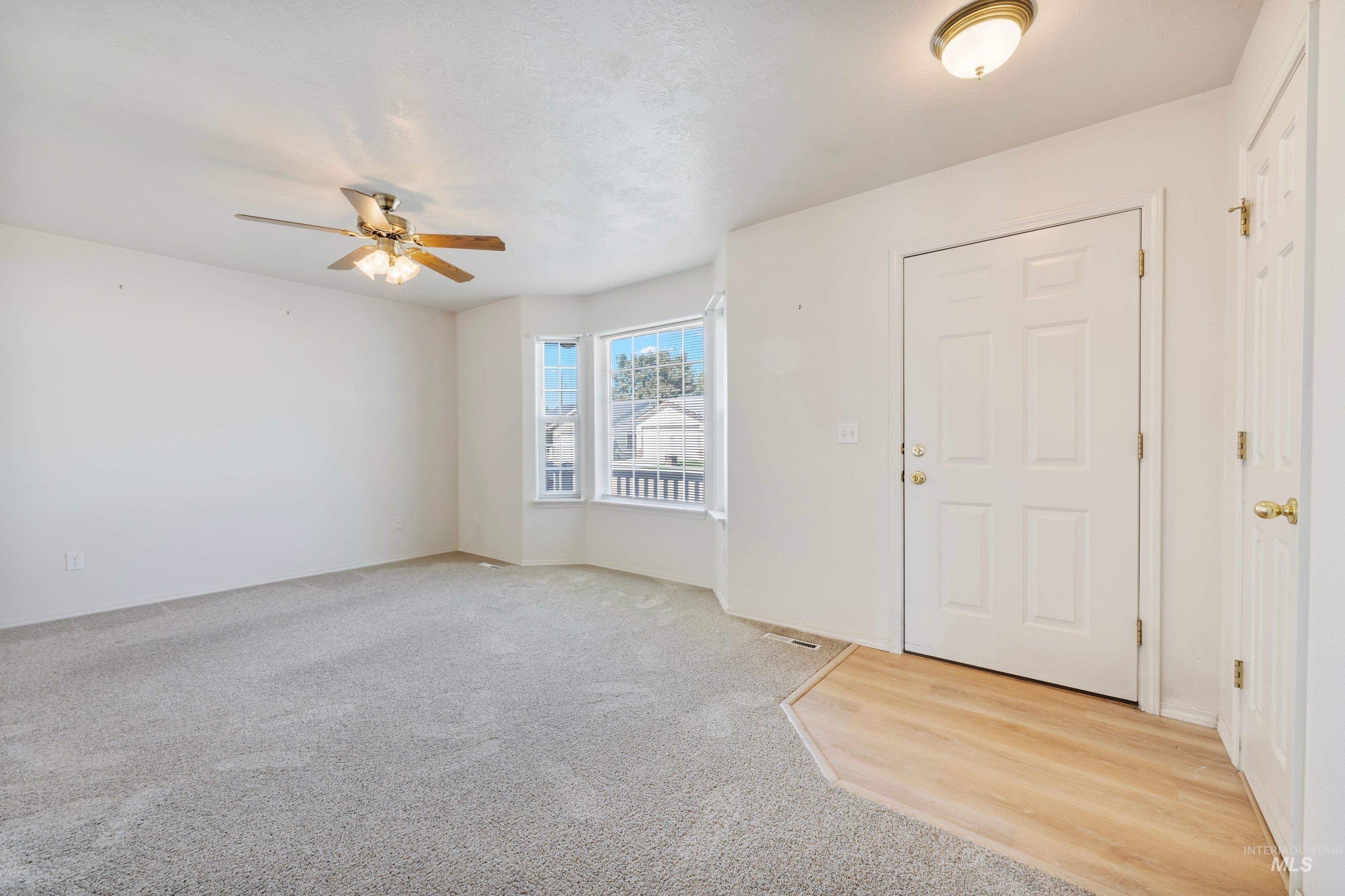 2110 Glenn Way Property Photo 7