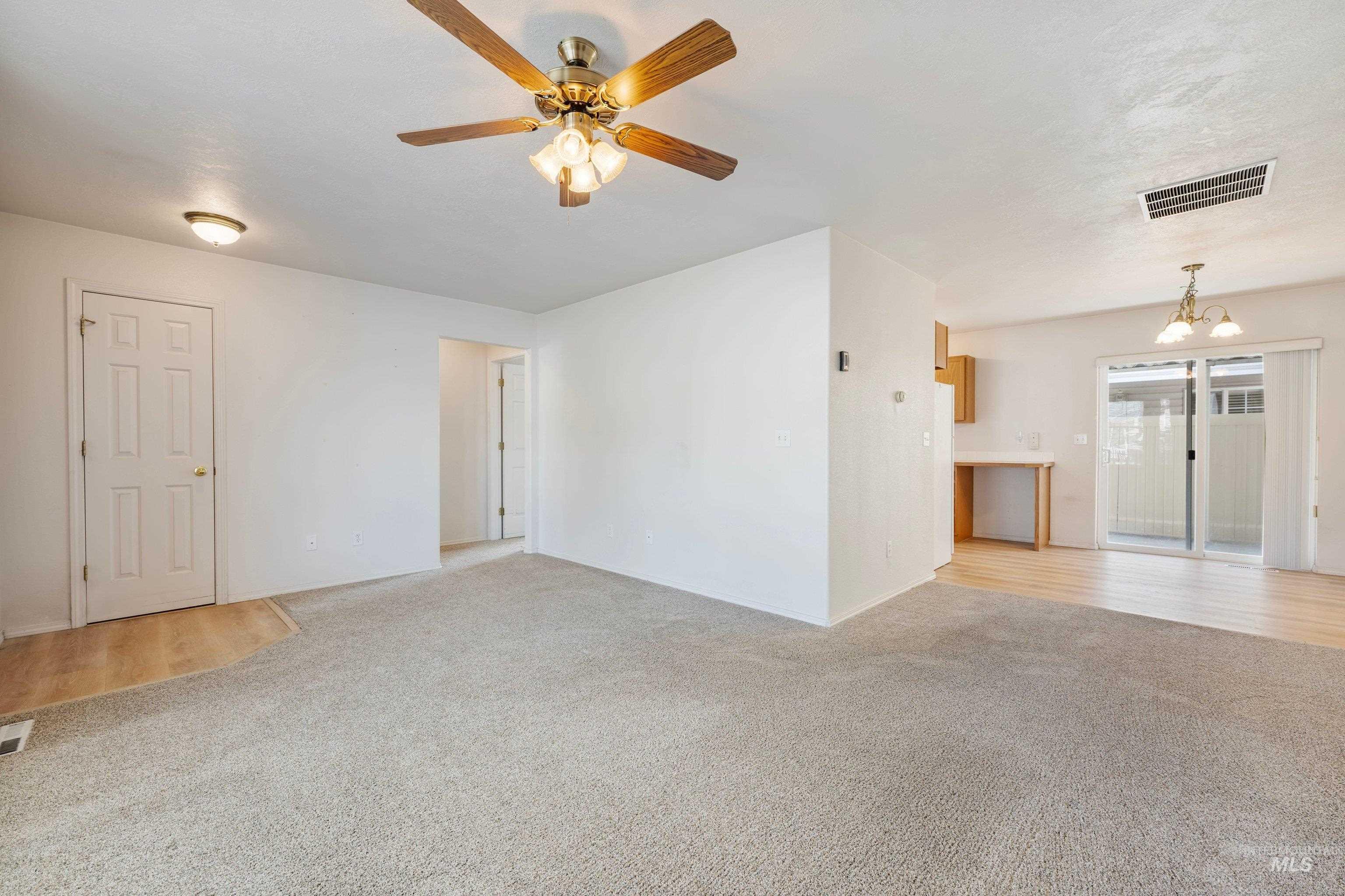 2110 Glenn Way Property Photo 10