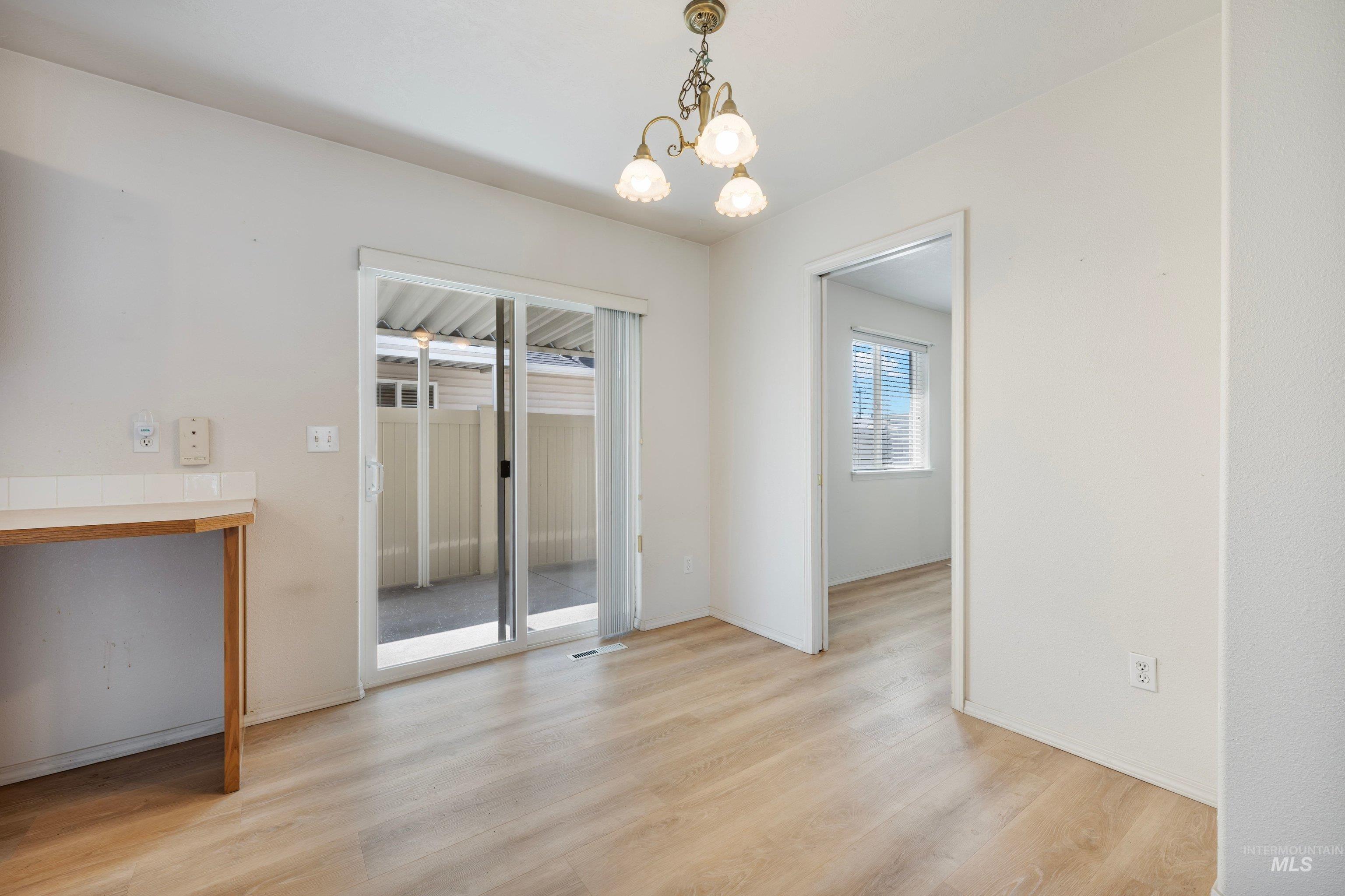 2110 Glenn Way Property Photo 11