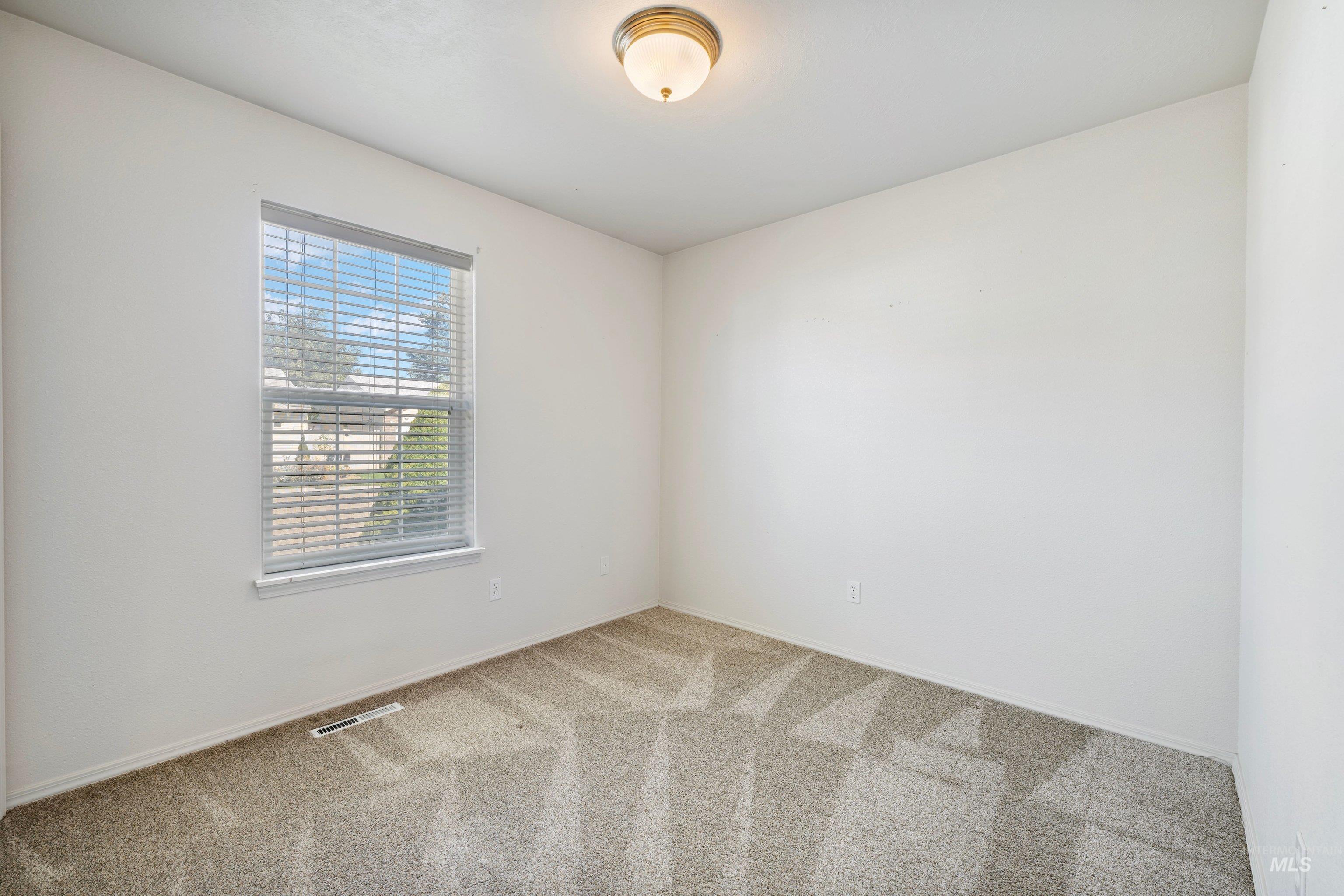 2110 Glenn Way Property Photo 20