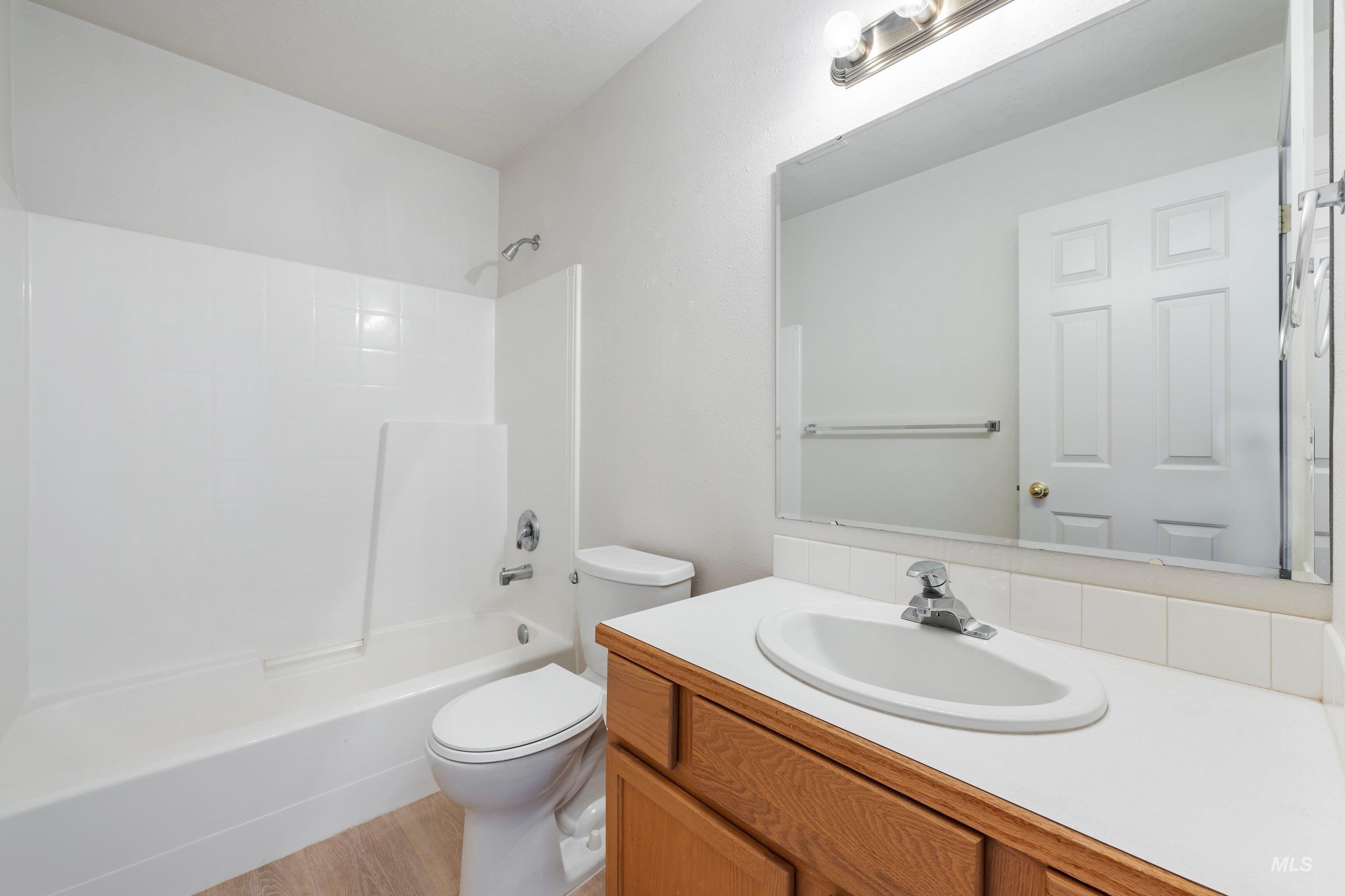 2110 Glenn Way Property Photo 22