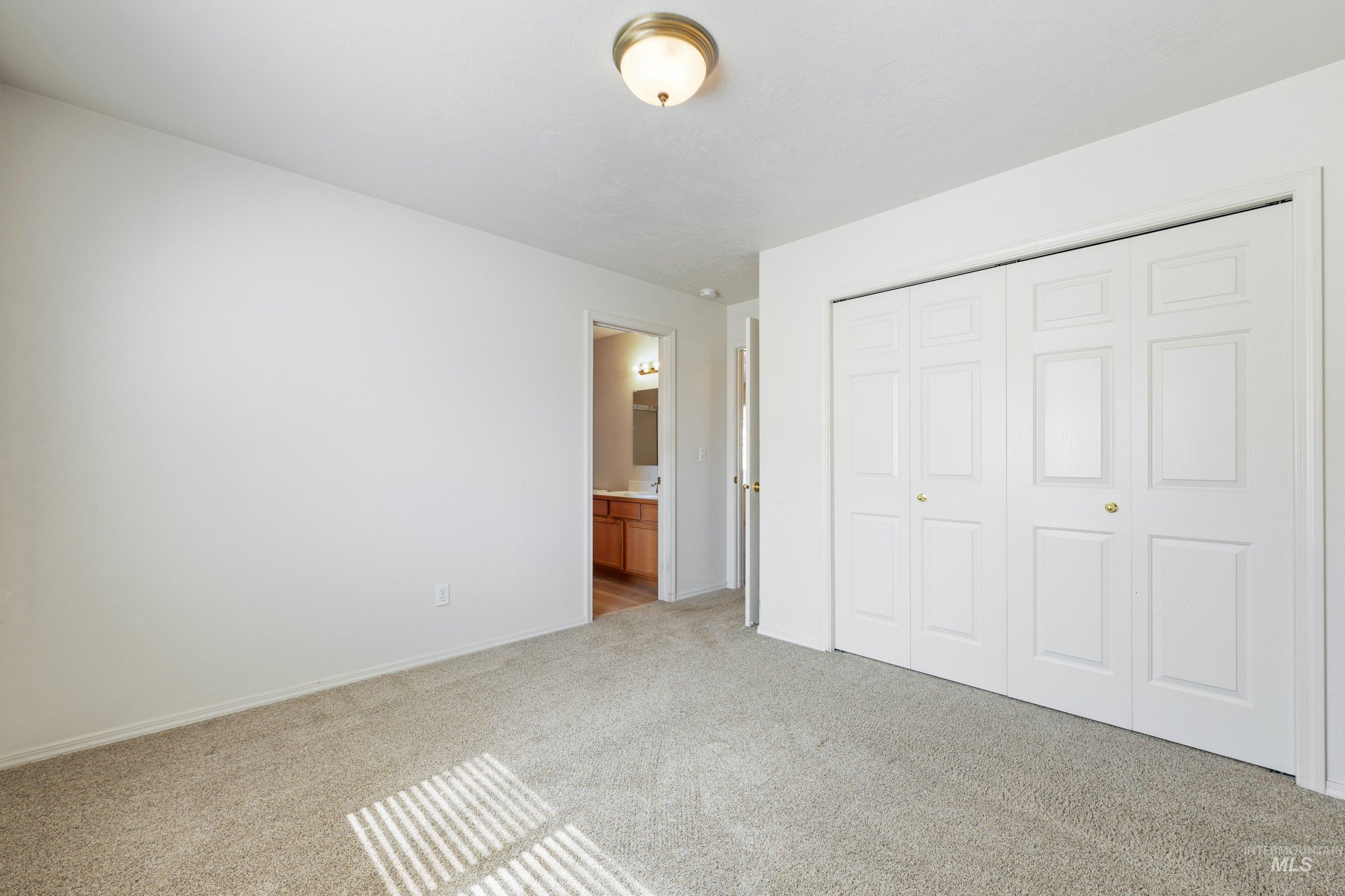 2110 Glenn Way Property Photo 24