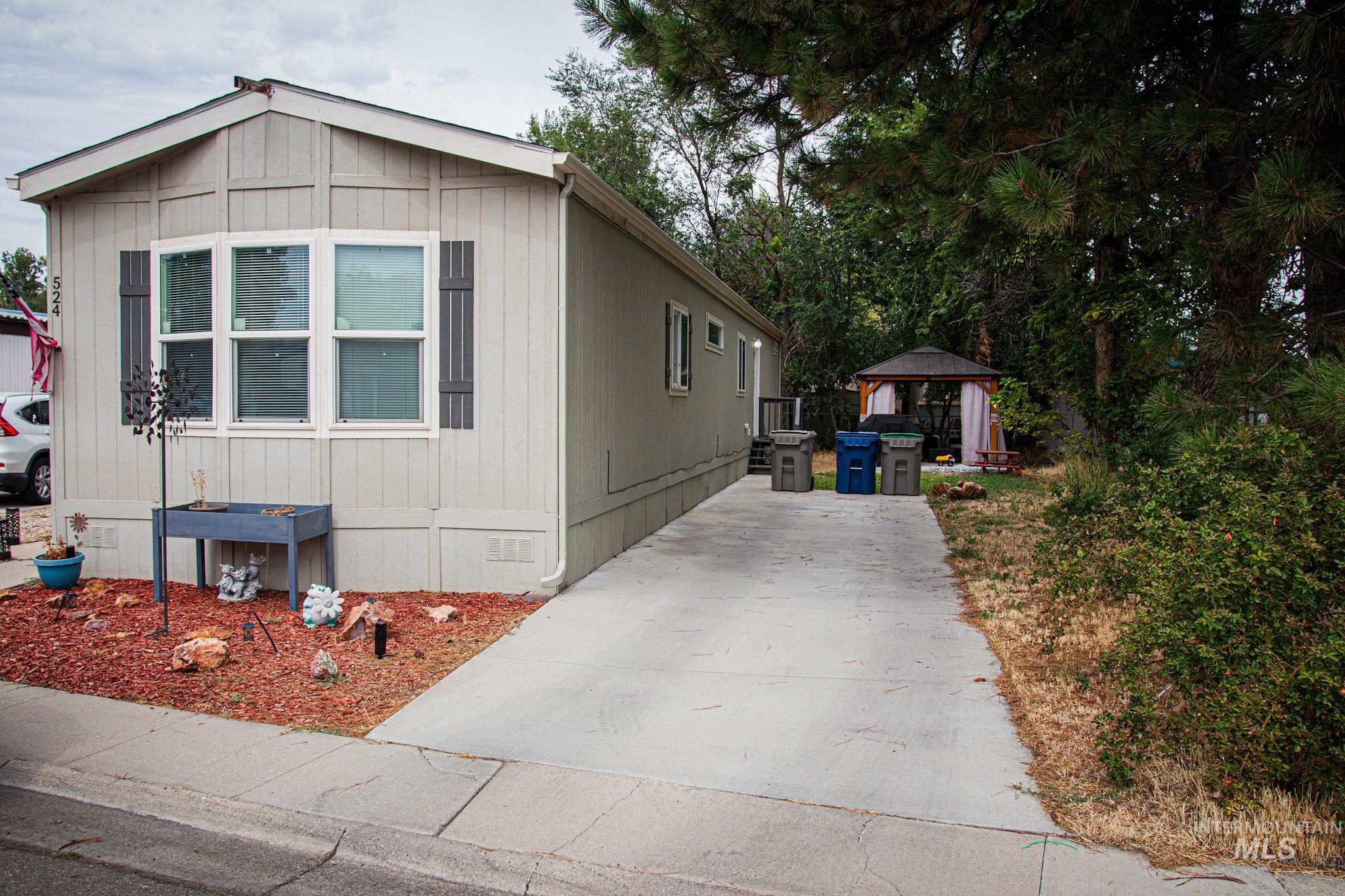 524 N Meadowland Circle Property Photo 3