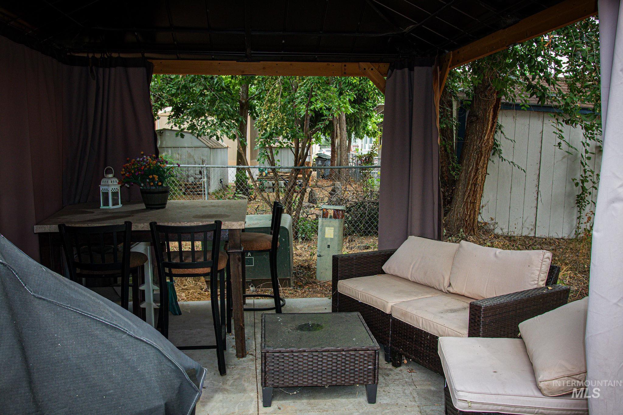 524 N Meadowland Circle Property Photo 4