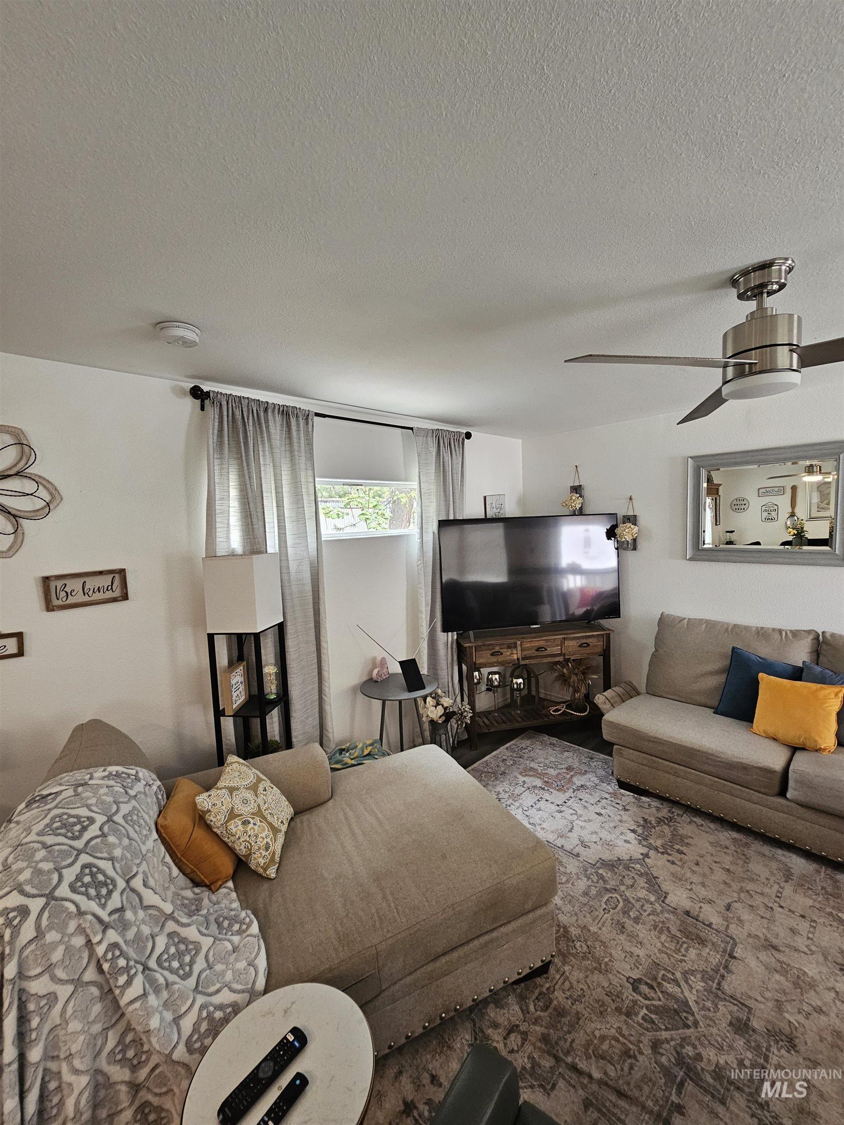 524 N Meadowland Circle Property Photo 17